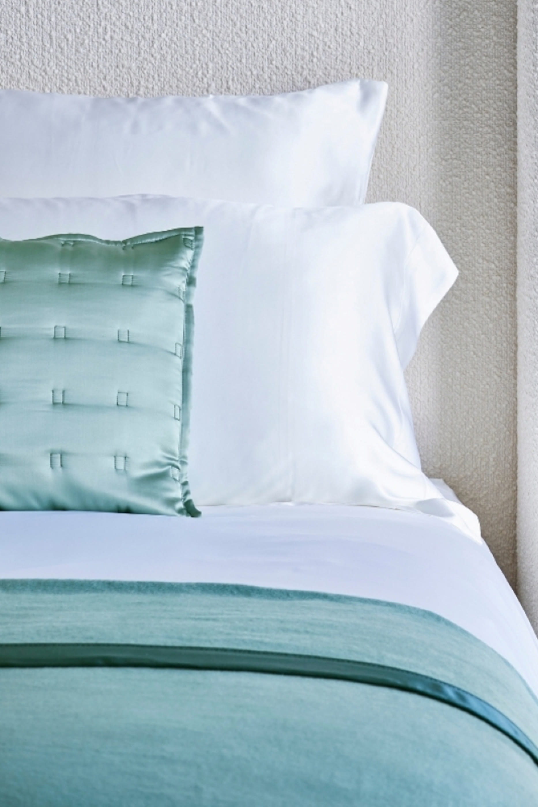 Silk Signature Pillowcase