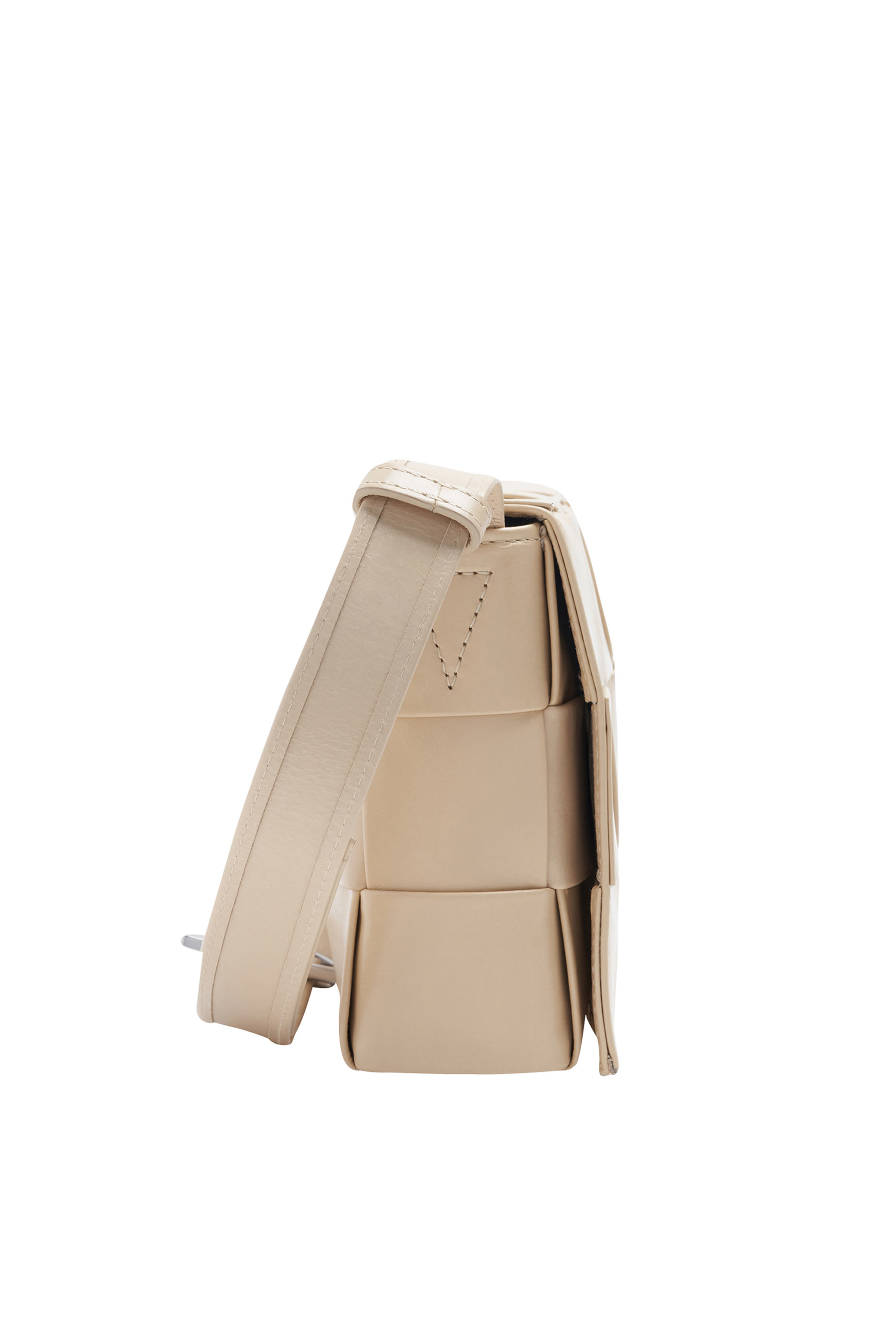 حقيبة كاسيت كروس بودي بتصميم مجدول