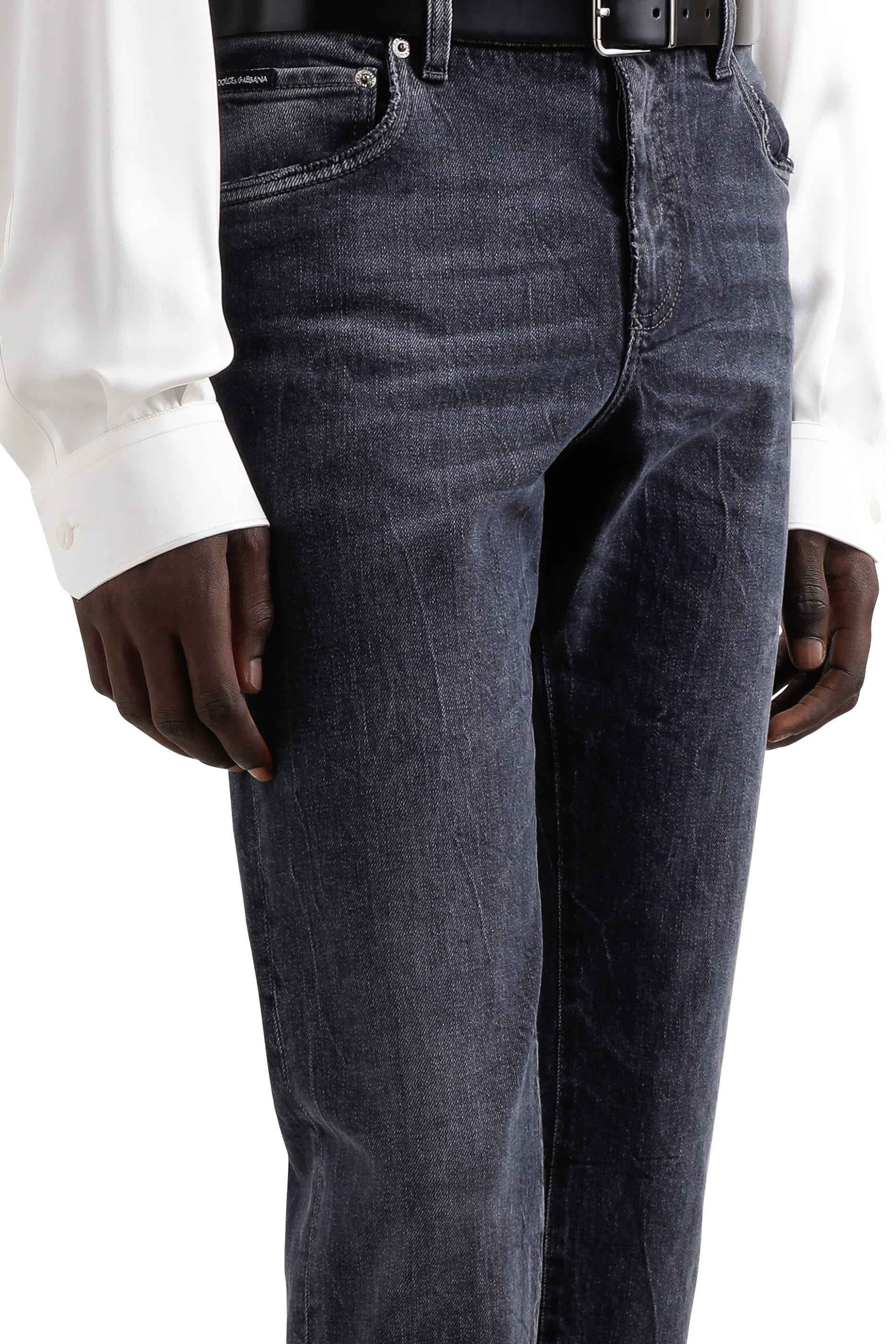 بنطال جينز بتطريز شعار الماركة وقصة ضيقة قطن مطاطي