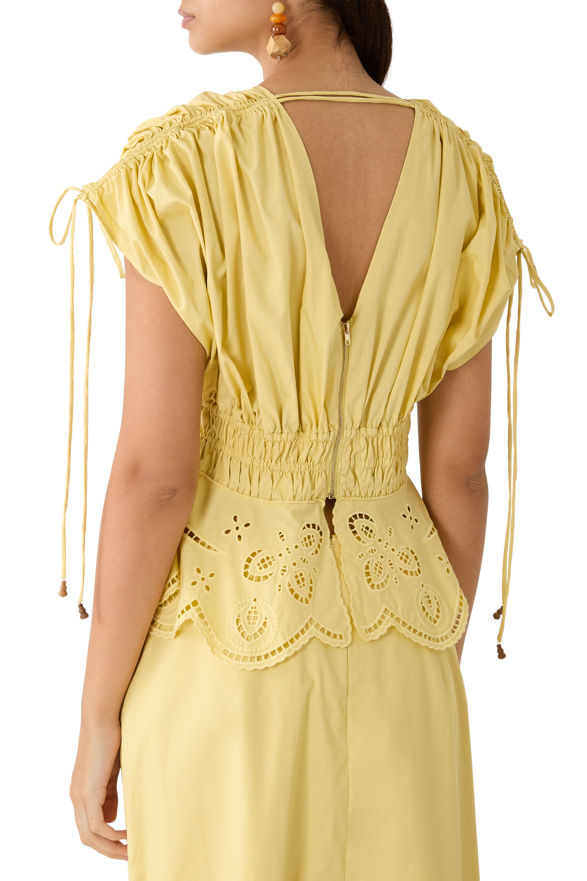 بلوزة يولاندر