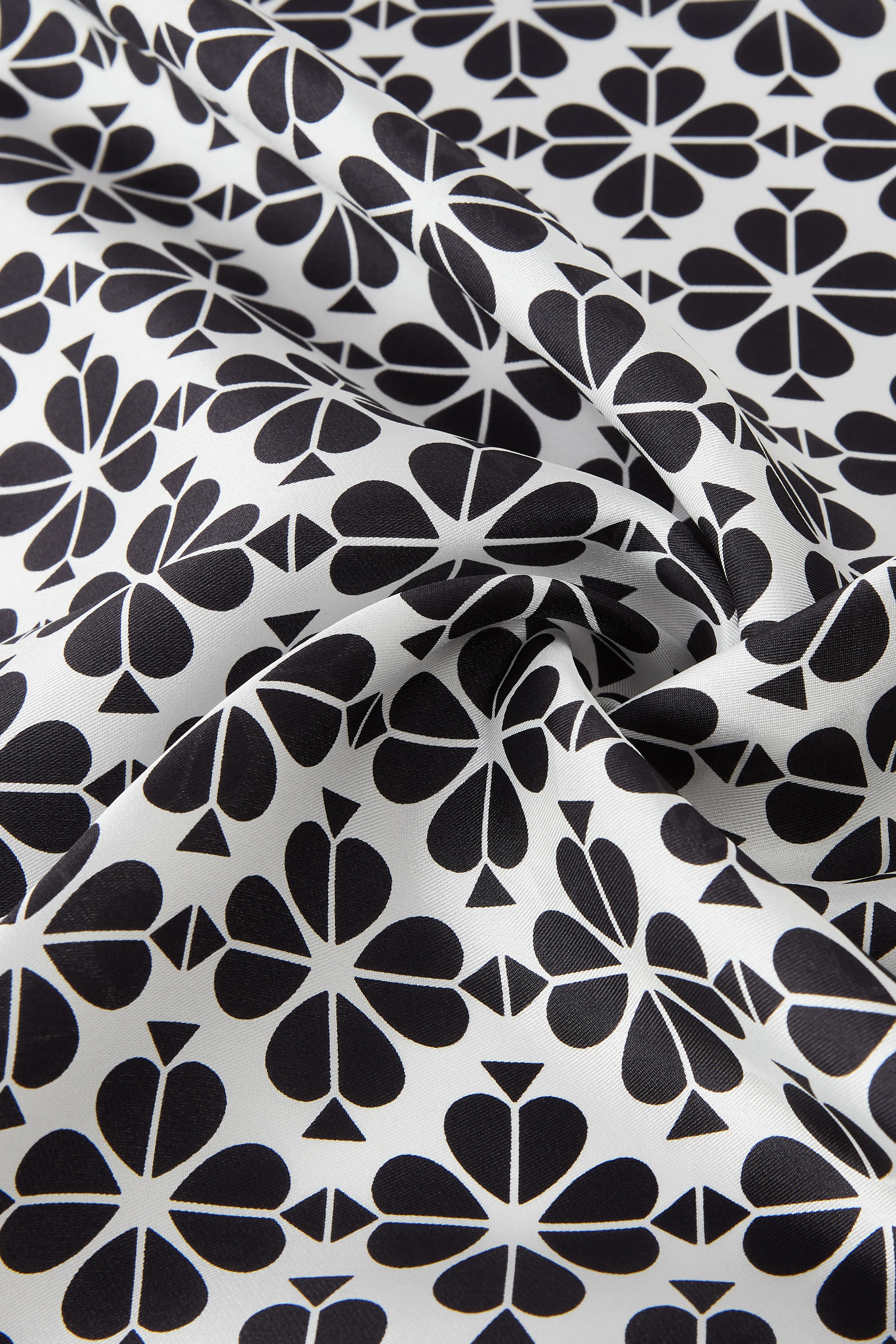 وشاح بتصميم مربع ونقشة زهور بالشكل البستوني حرير