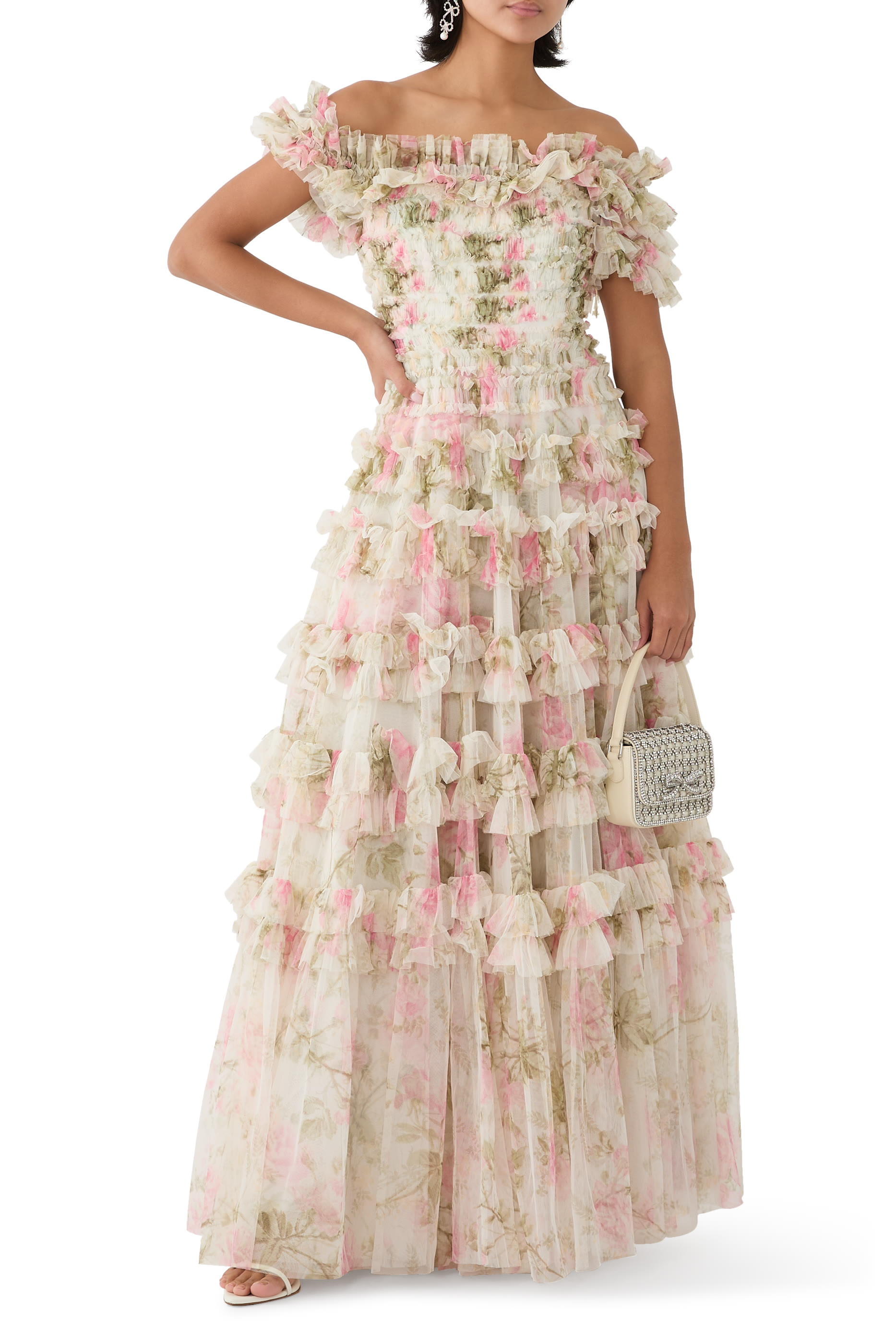 فستان روز ليزيت بأكتاف مكشوفة 