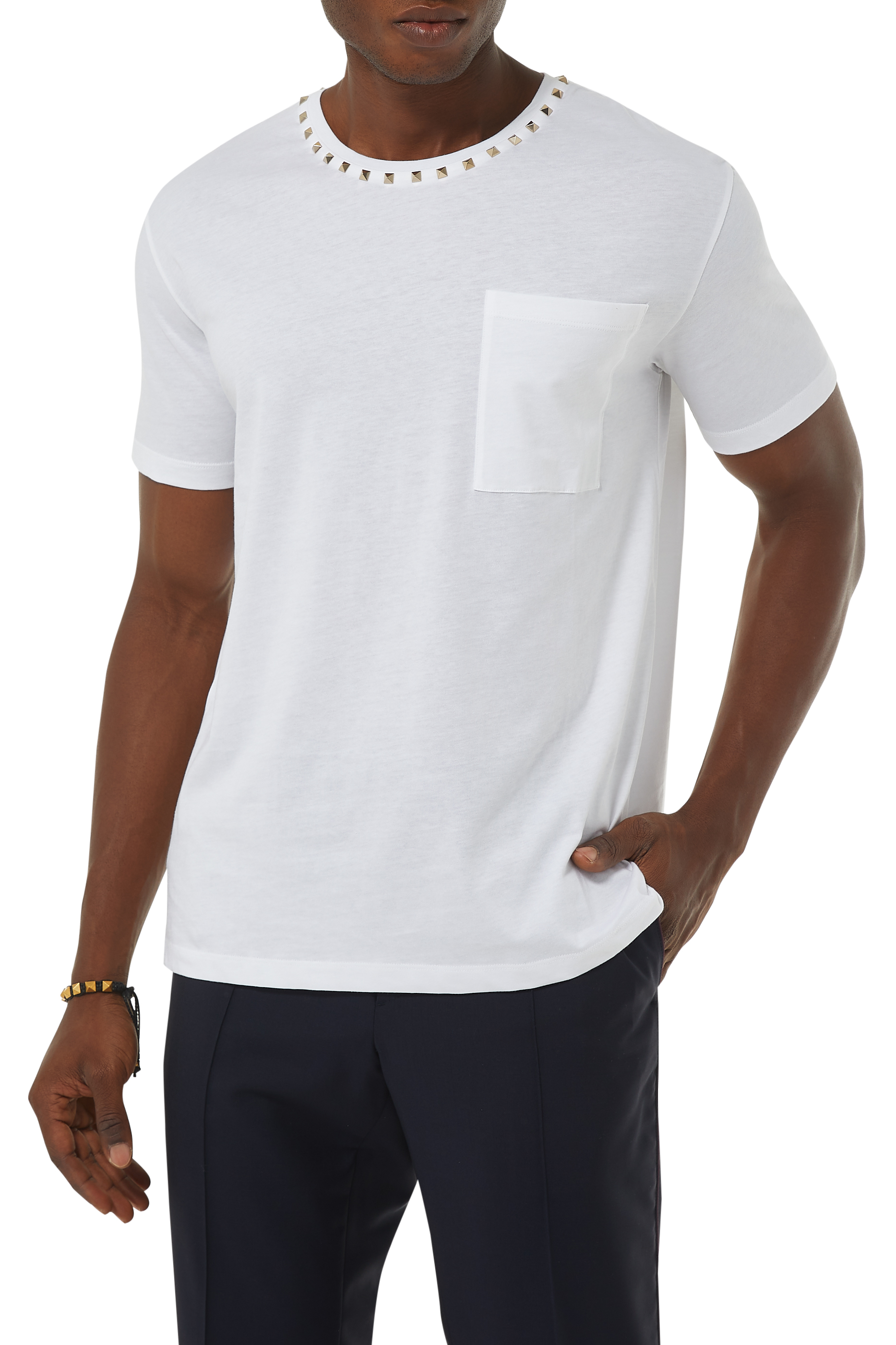 تيشيرت أن تايتلد مزين بحلي هرمية