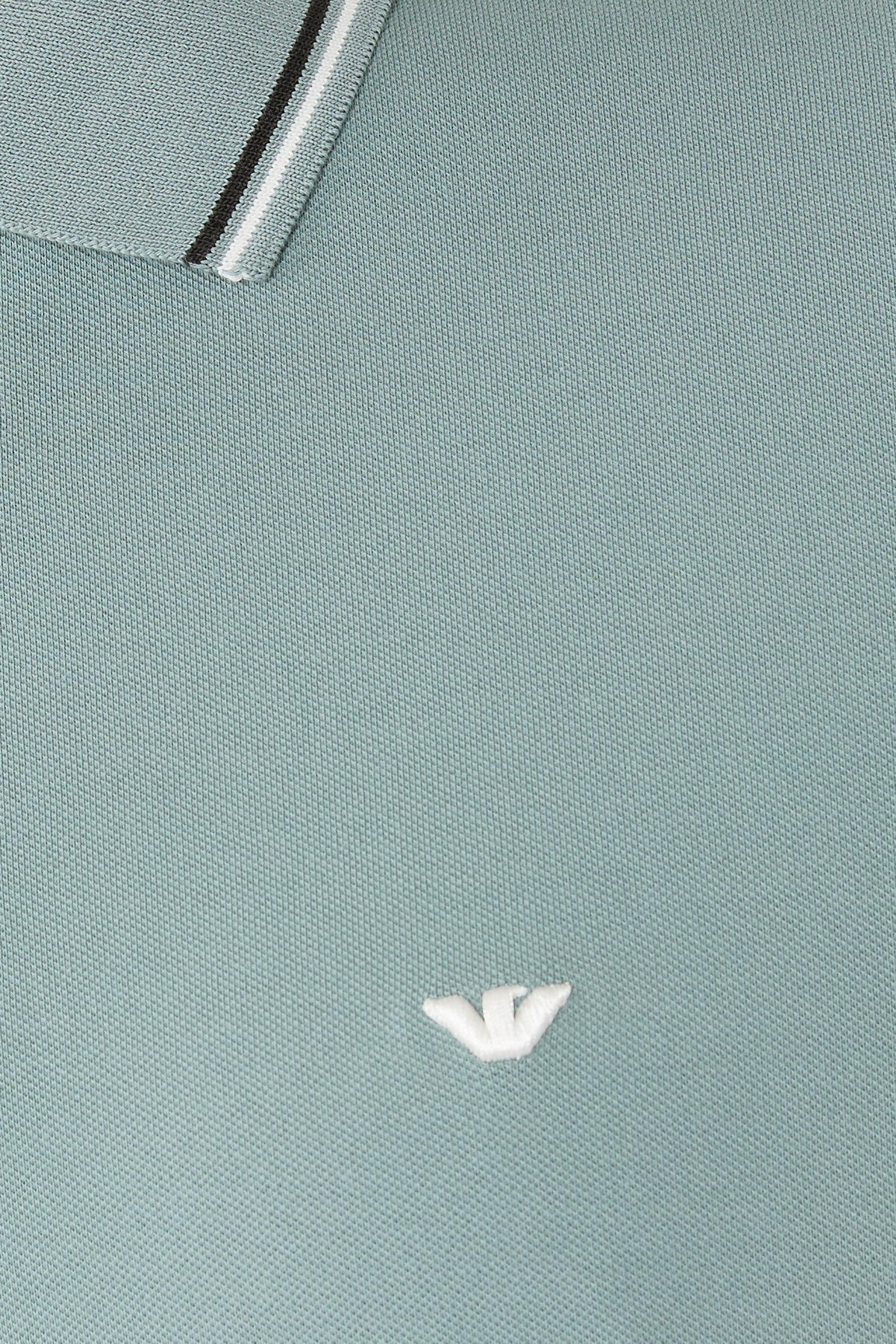 قميص بولو بشعار الماركة