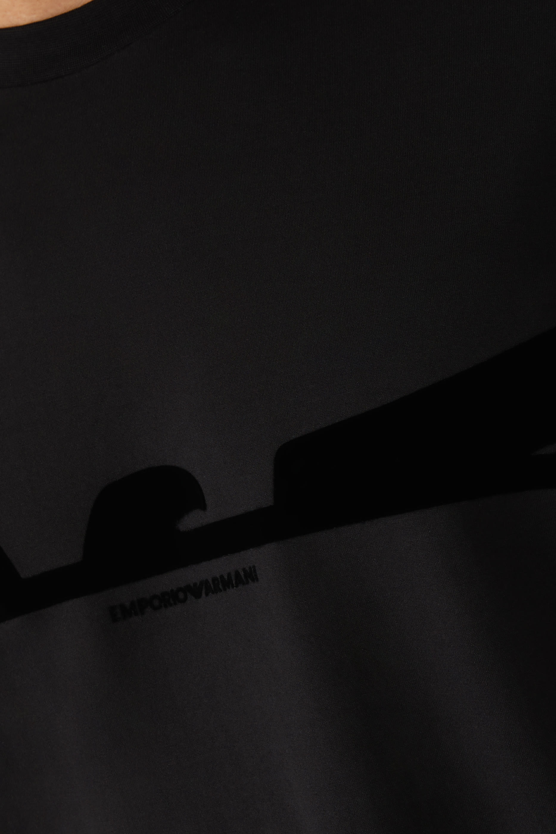 تيشيرت بشعار الماركة قطن