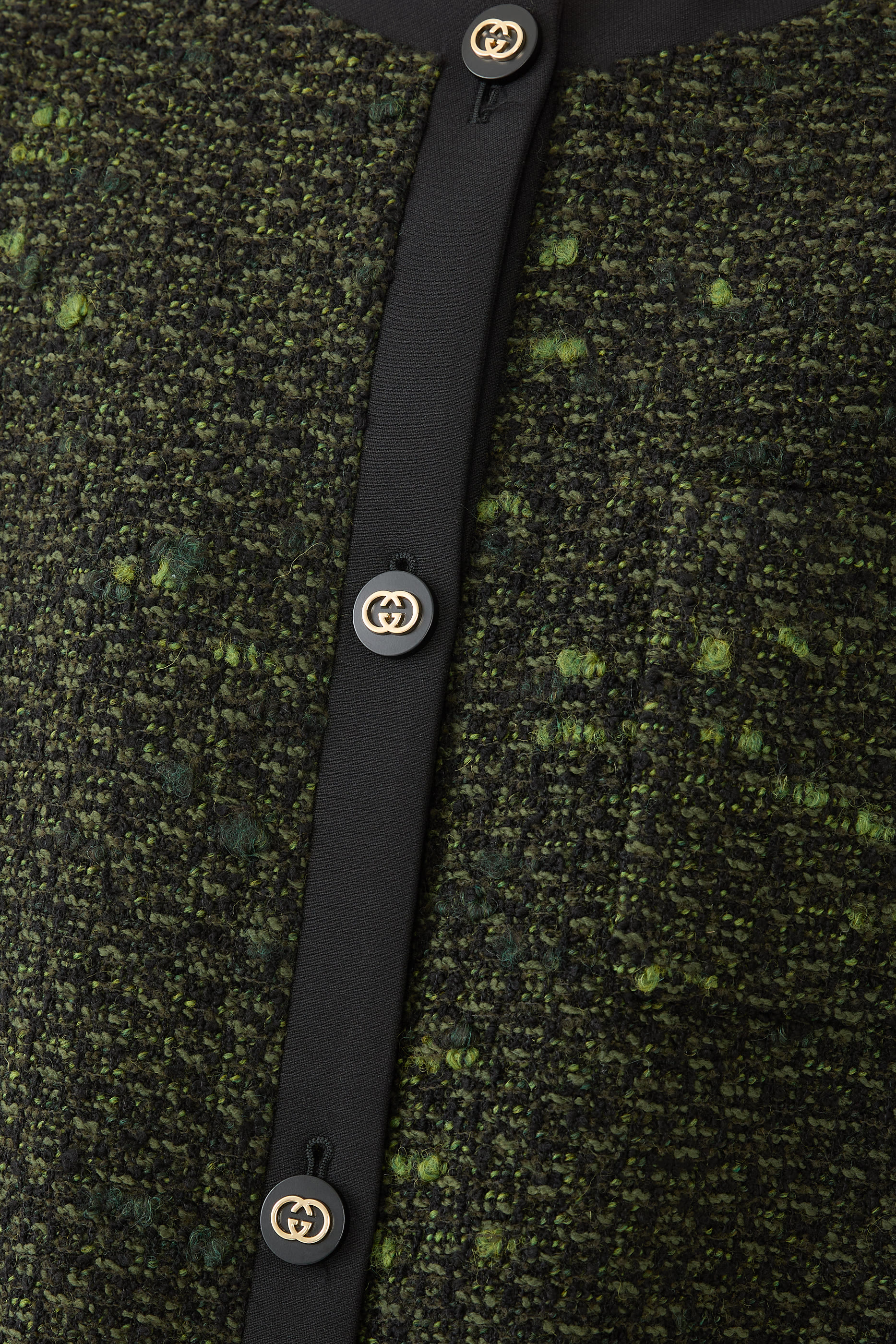 جاكيت بأزرار بحرفي شعار الماركة بتصميم متداخل صوف بوكليه