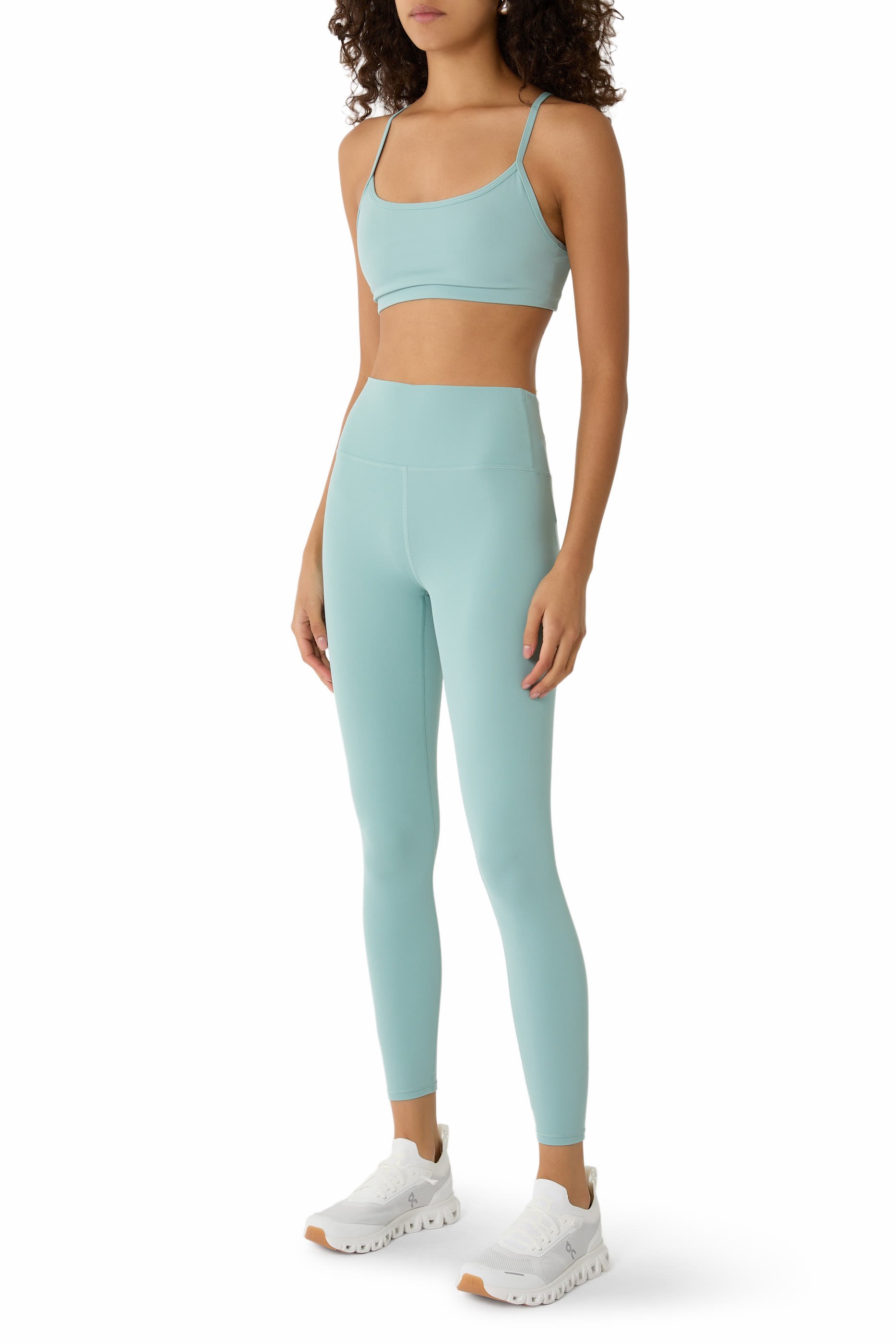 سنيكرز فيرسا كلاود 6