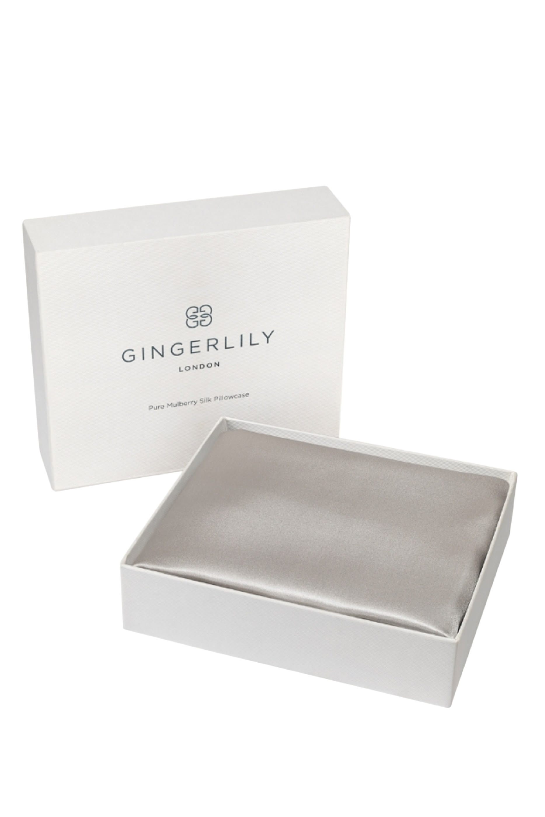 غطاء وسادة حرير في علبة هدايا