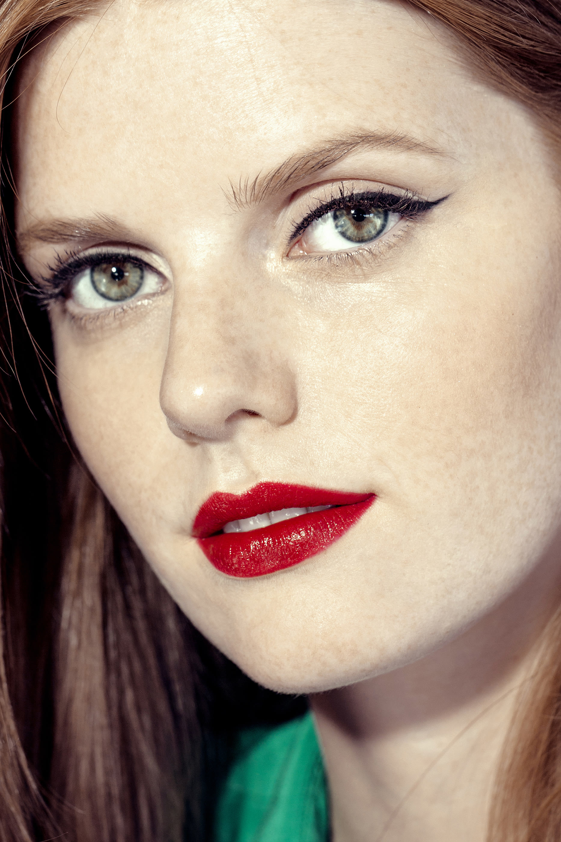 محدد العيون سو انتينس