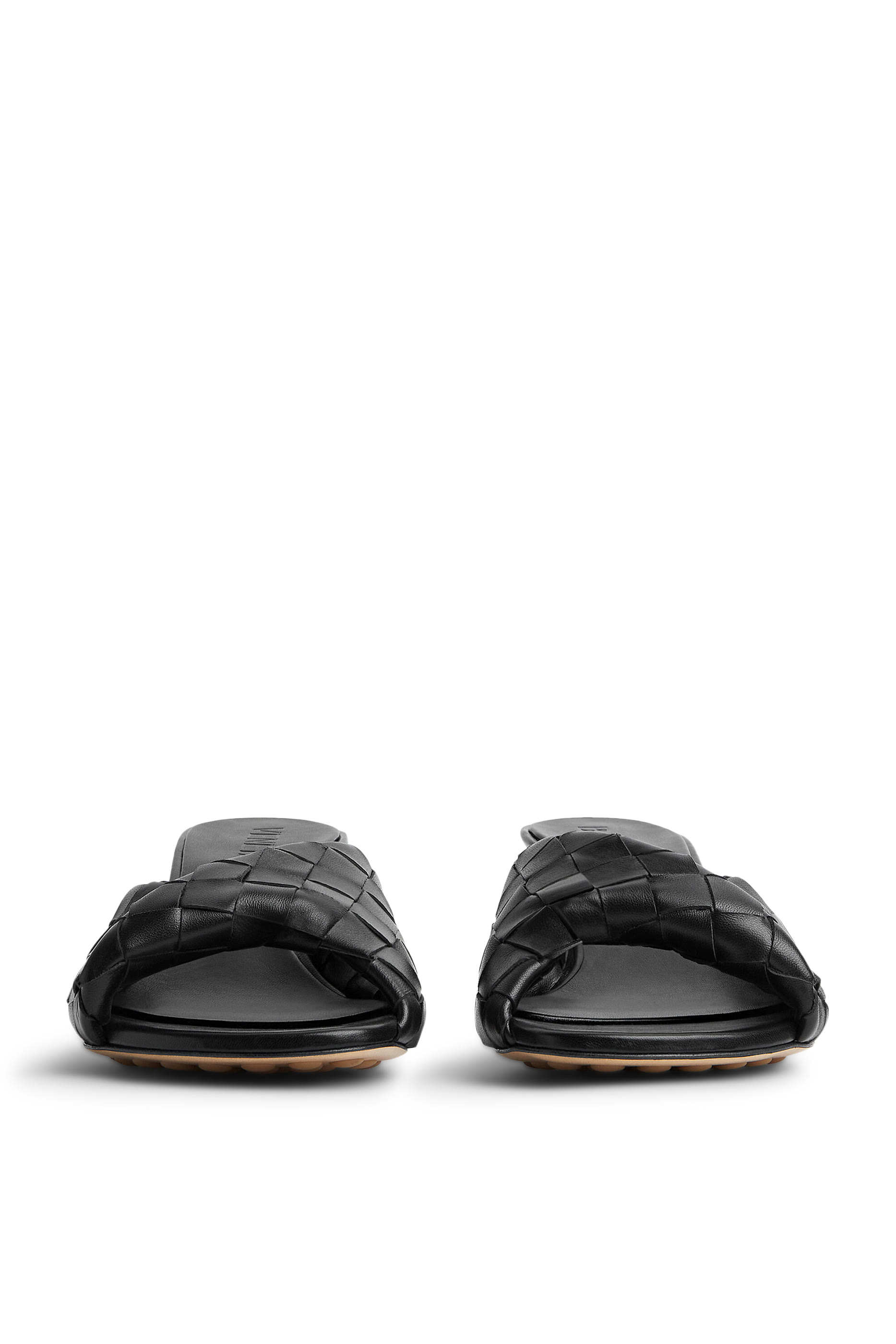 حذاء بلينك 50 مفتوح من الخلف