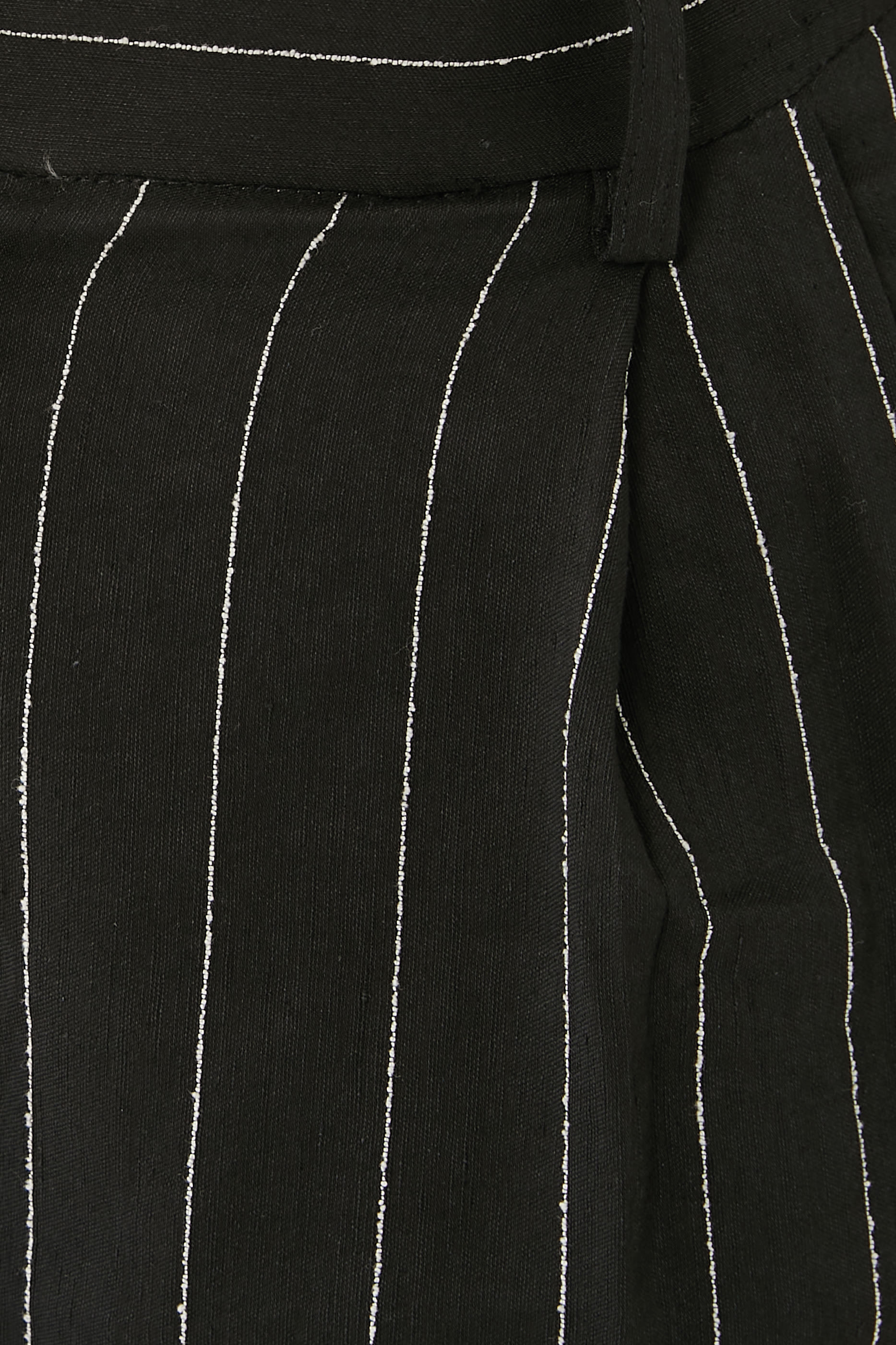 بنطال مخطط بقصة ساق واسعة