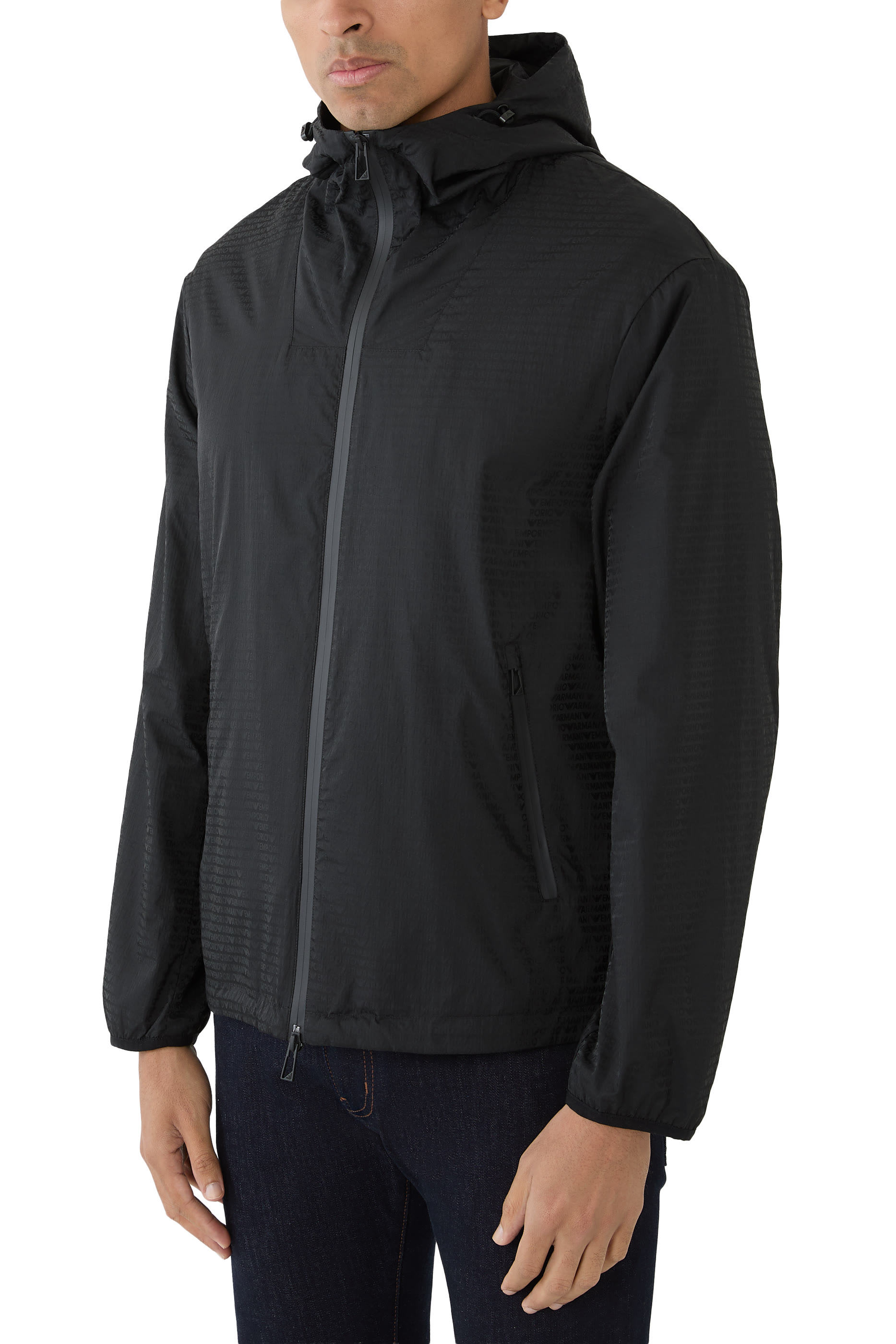 جاكيت بشعار الماركة بالكامل قماش مقاوم للماء