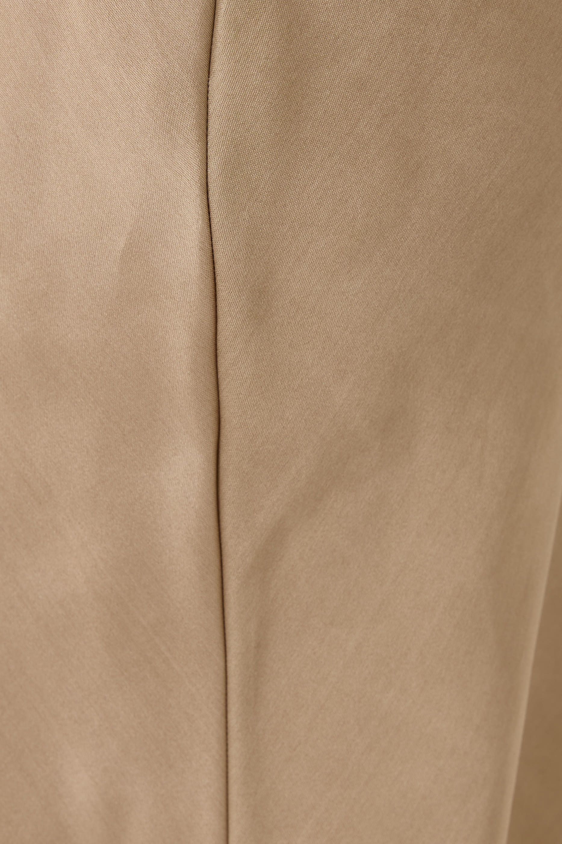 تنورة نوي فيتناميز بتصميم سهل الارتداء حرير