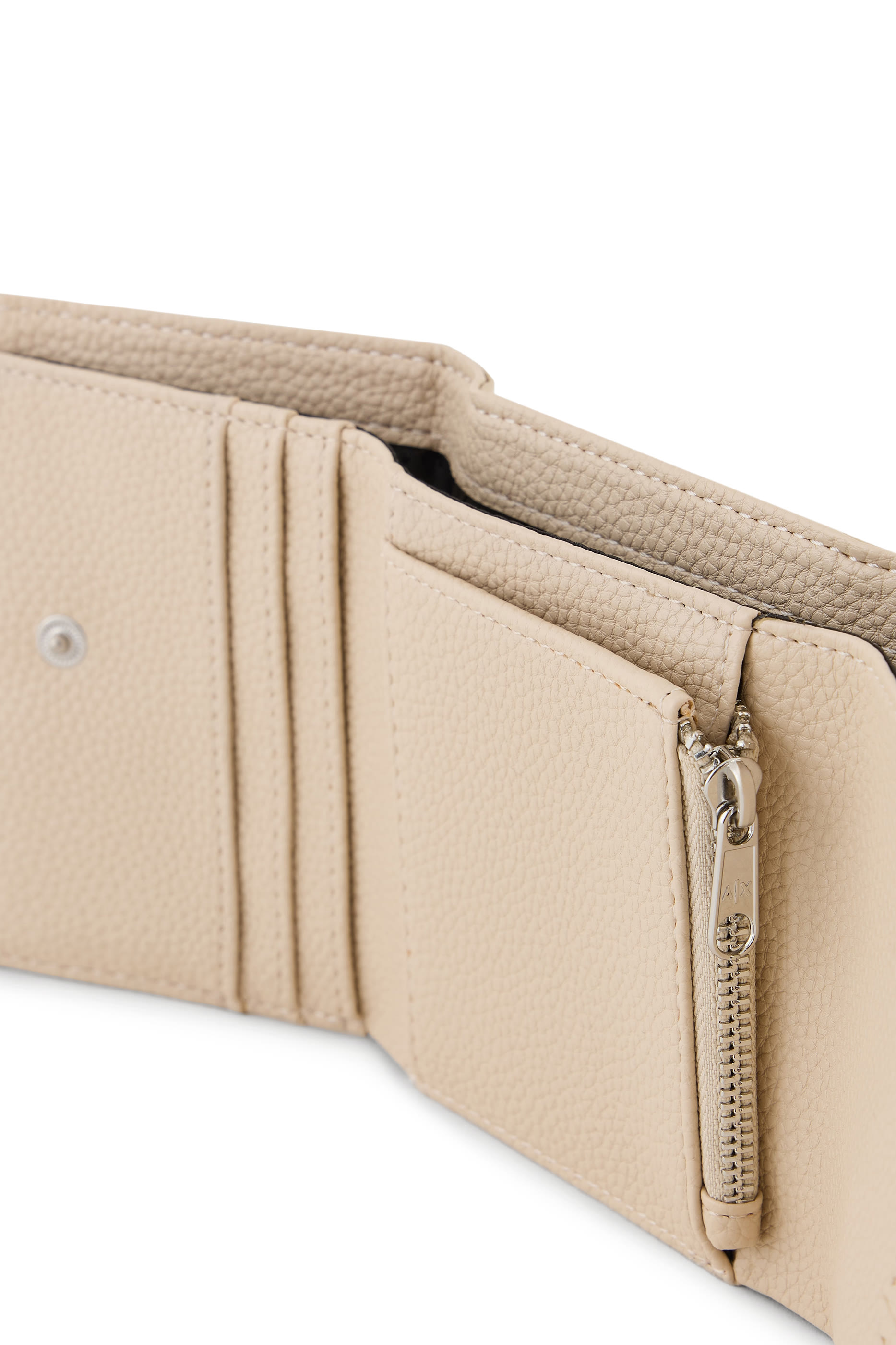 محفظة صغيرة بخياطة بارزة