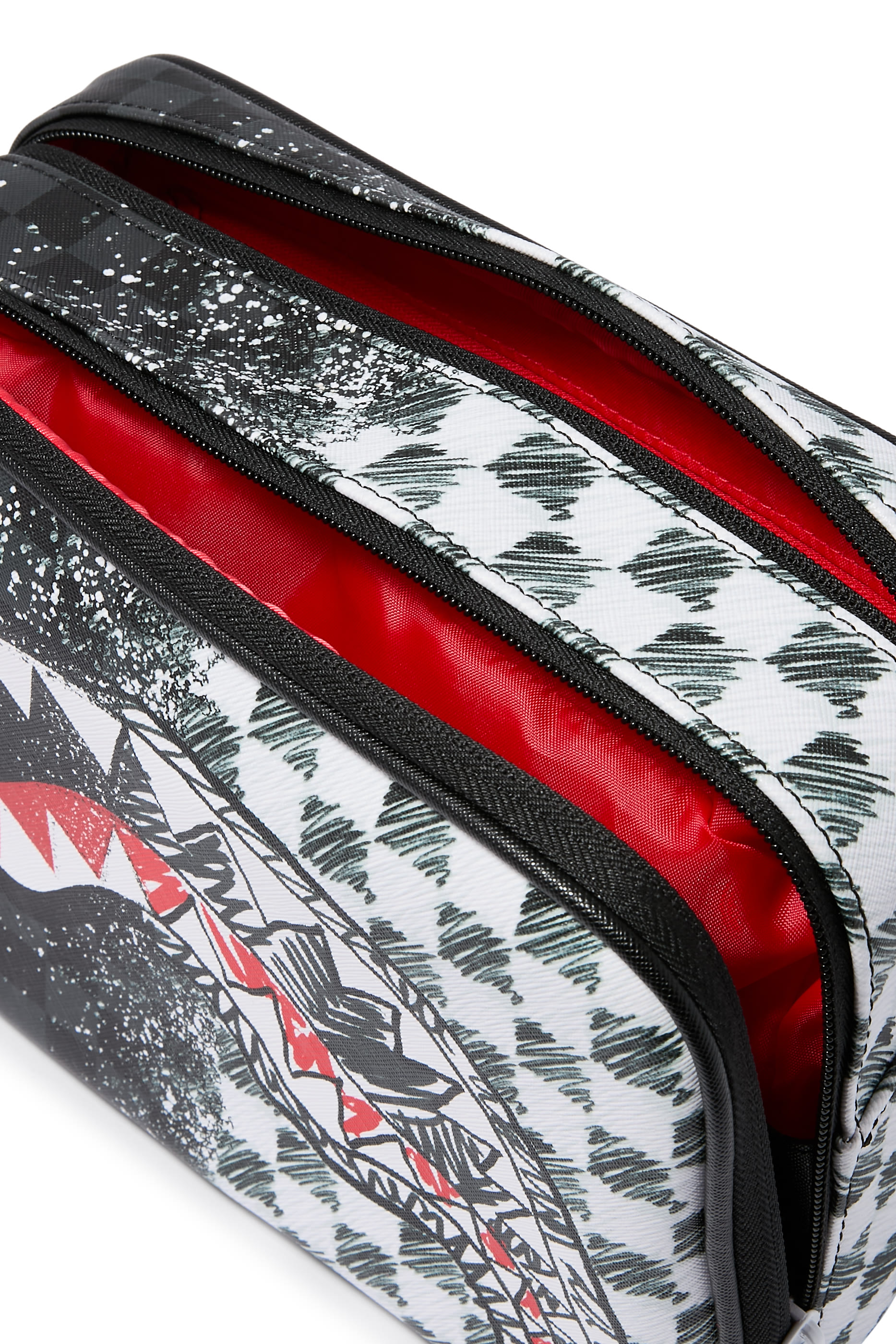 حقيبة مستلزمات عناية بتصميم ميكس أند ماتش سكريبل