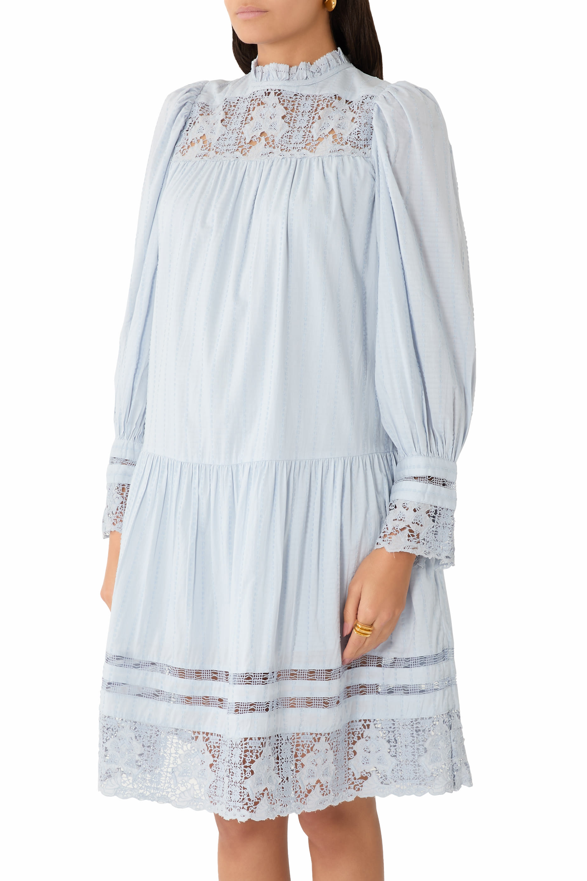 فستان كوليت قصير بأكمام طويلة