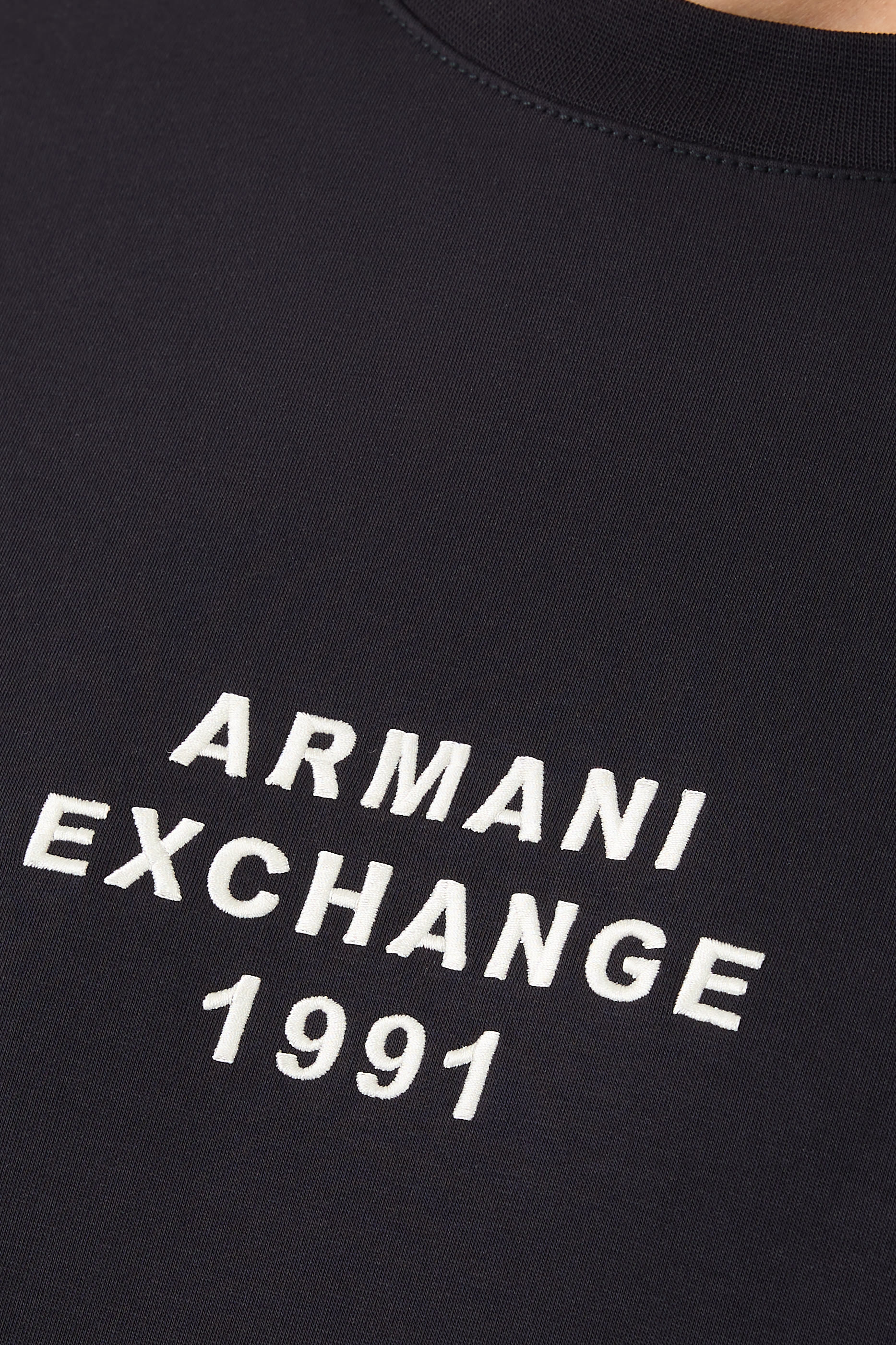 سويت شيرت بشعار الماركة