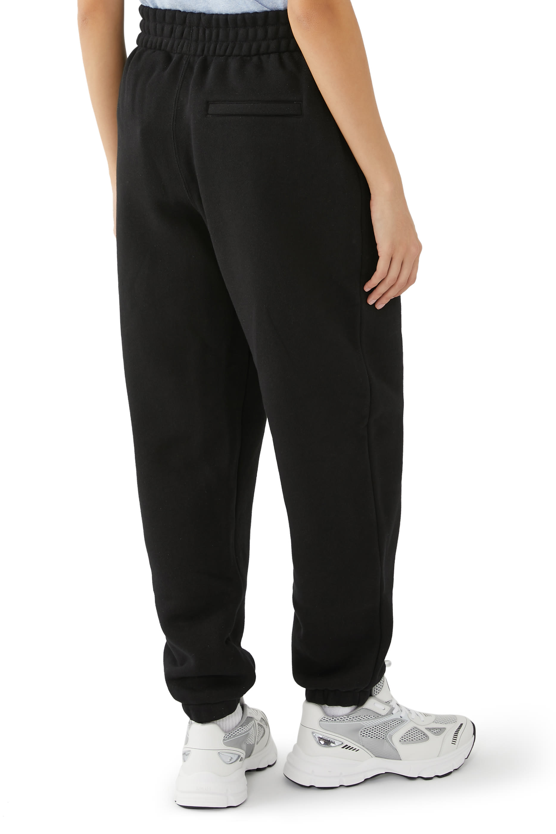 بنطال رياضي بطبعة شعار الماركة