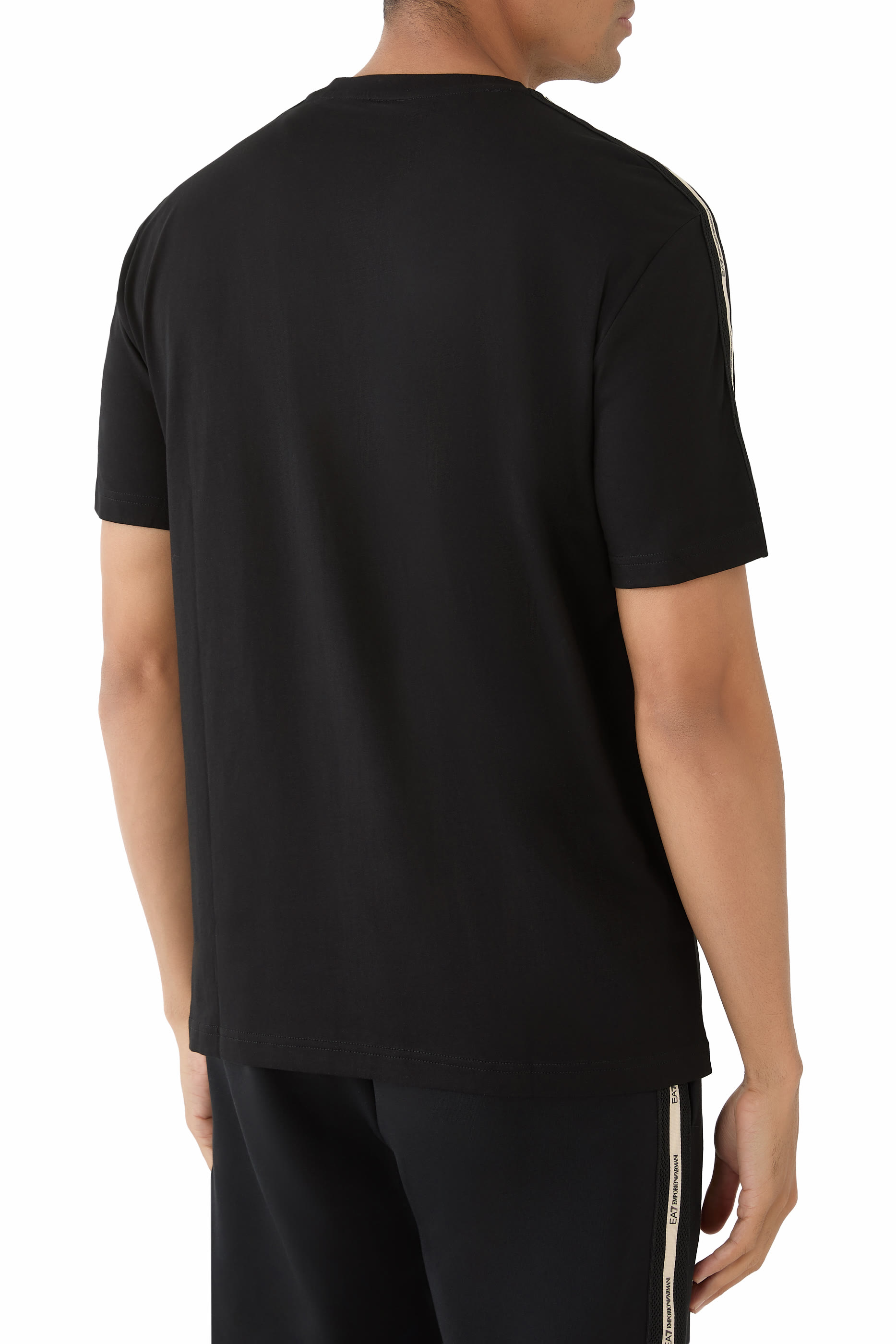 تيشيرت بشعار الماركة