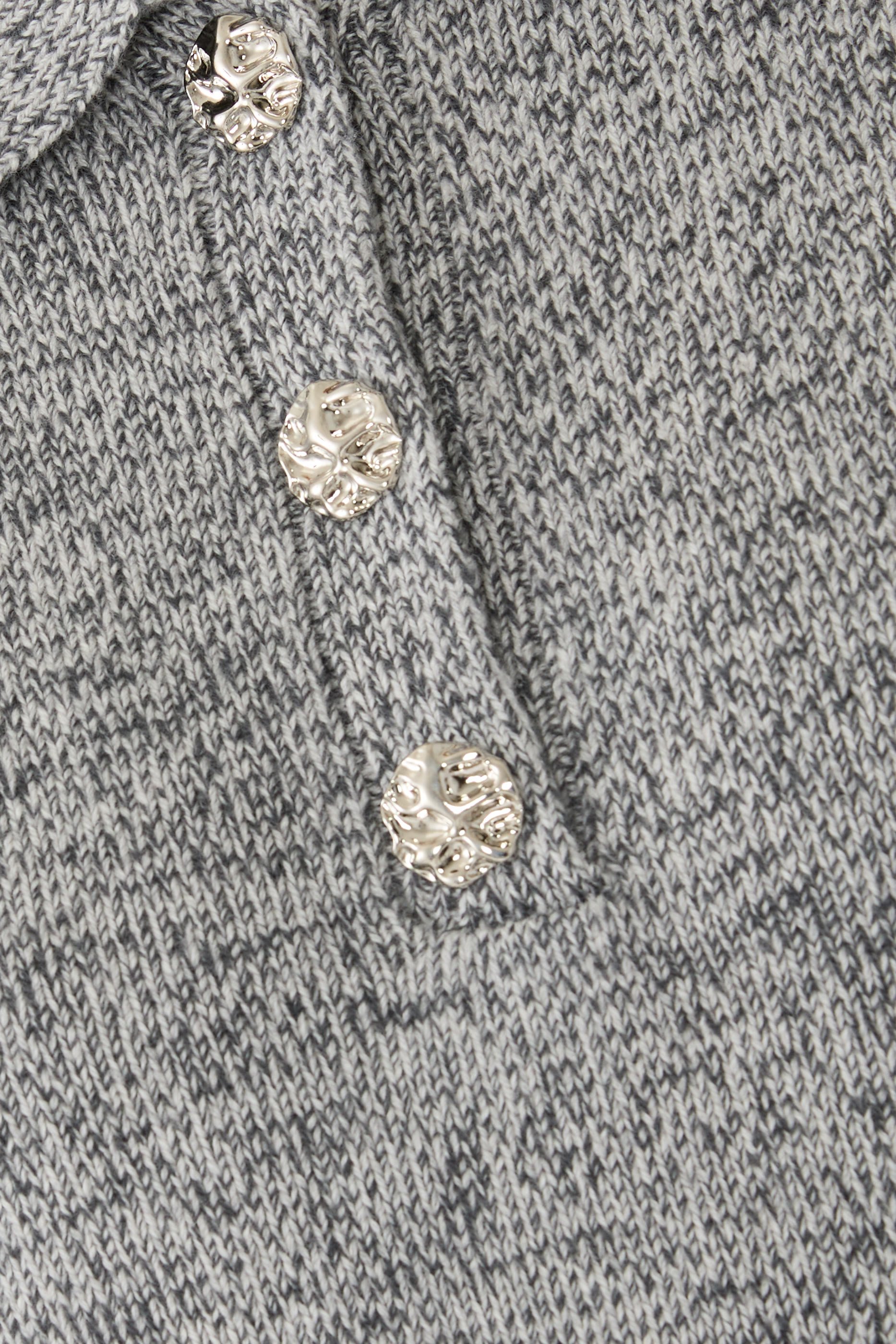 قميص بولو بأكمام قصيرة