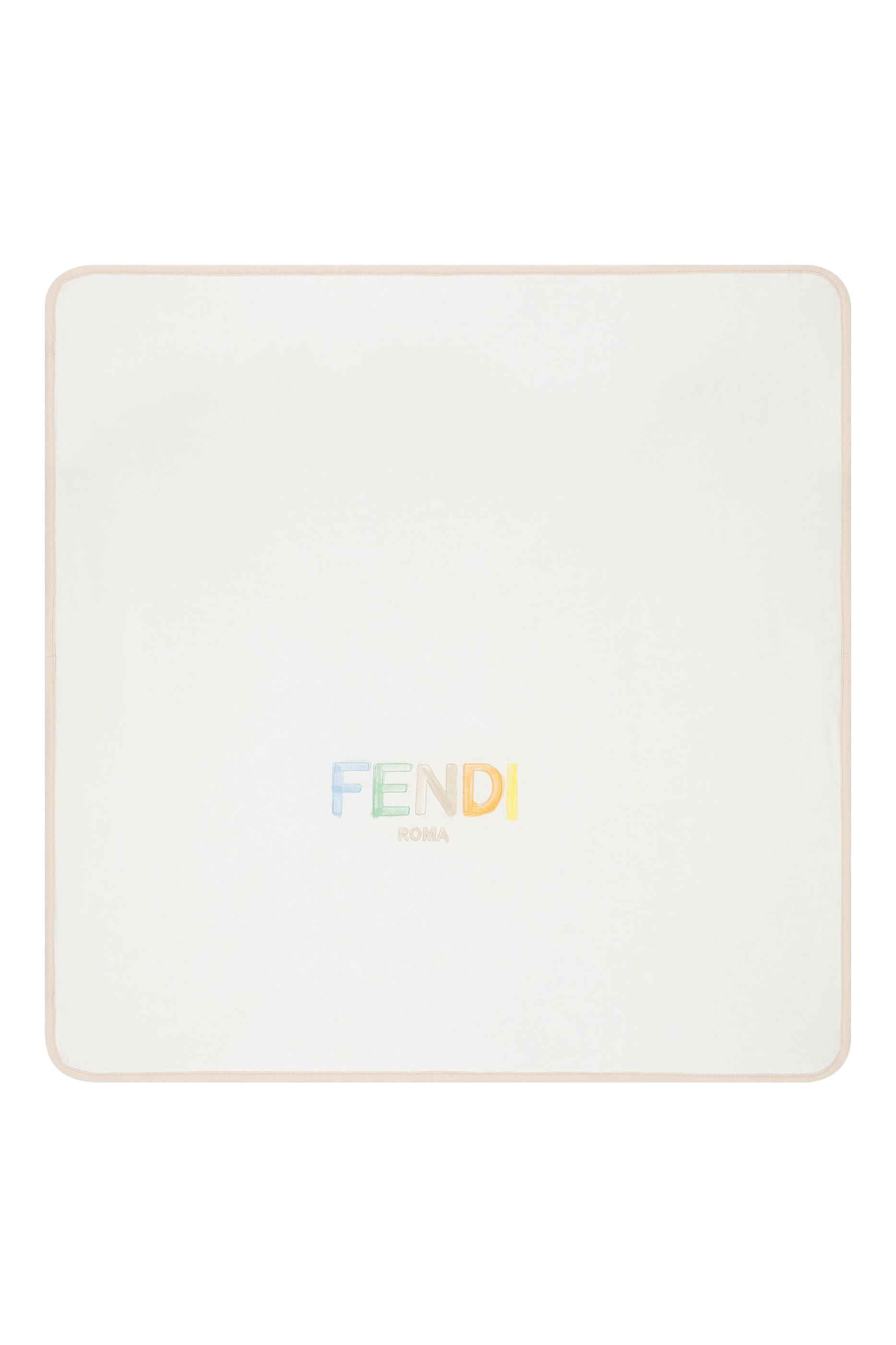 بطانية بشعار الماركة للأطفال