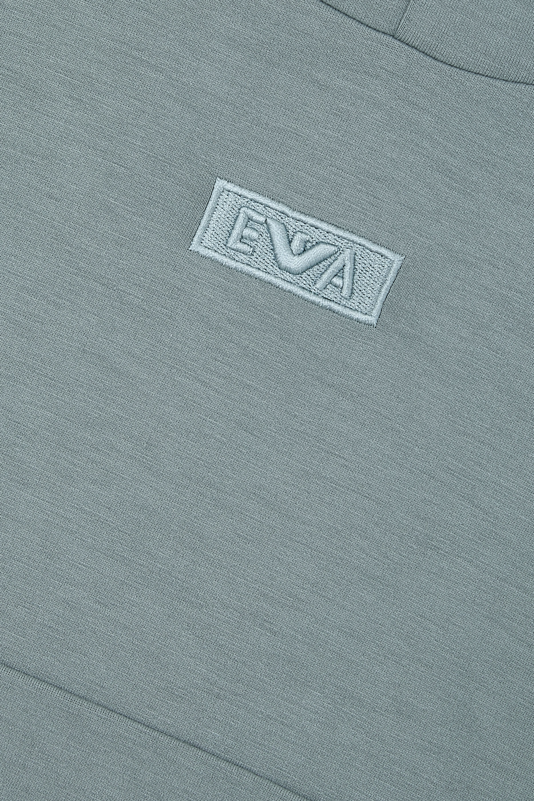 سويت شيرت مطرز بشعار الماركة للأطفال