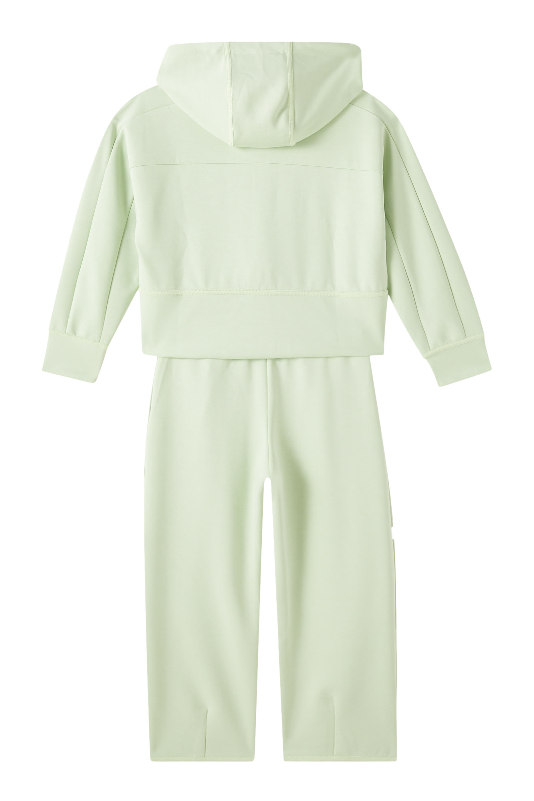 بدلة رياضية مطرزة للأطفال