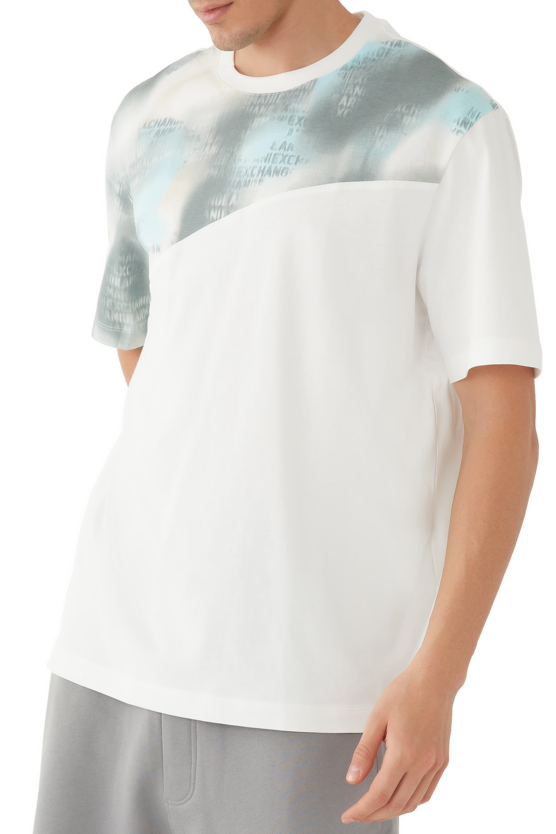 سترة اكوا بنصف شعار