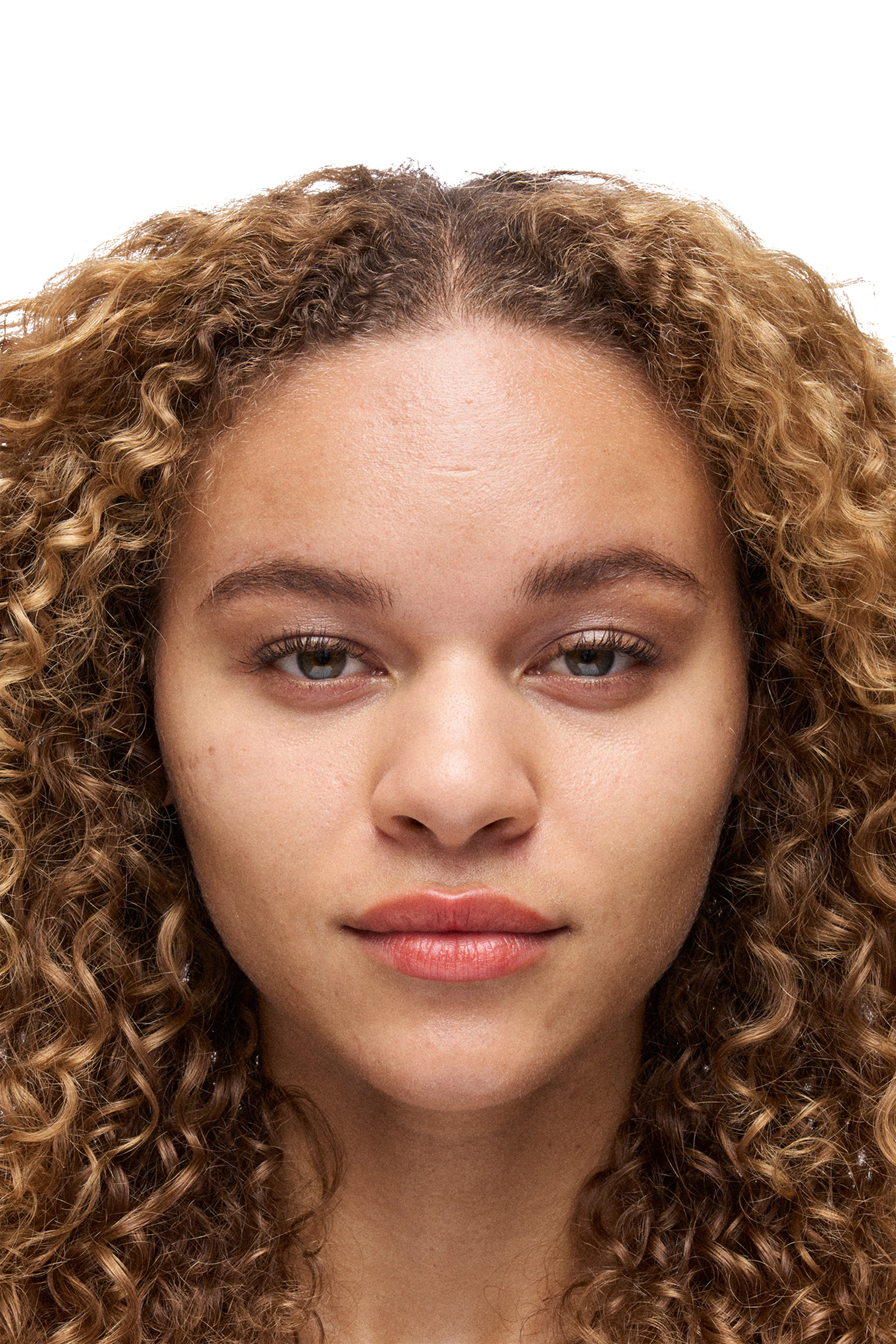 بودرة أساس ستوديو فيكس بلاس