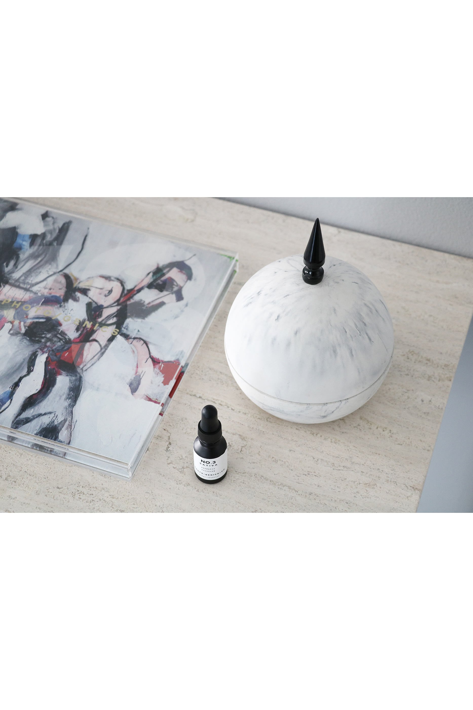 موزع عطر رقم 3 ساتيفا في وعاء مقبب خرساني