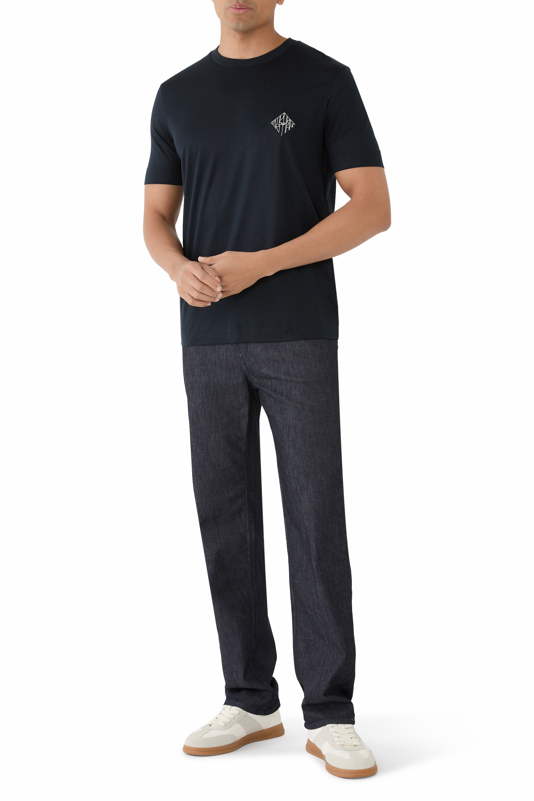 تيشيرت بشعار الماركة صغير