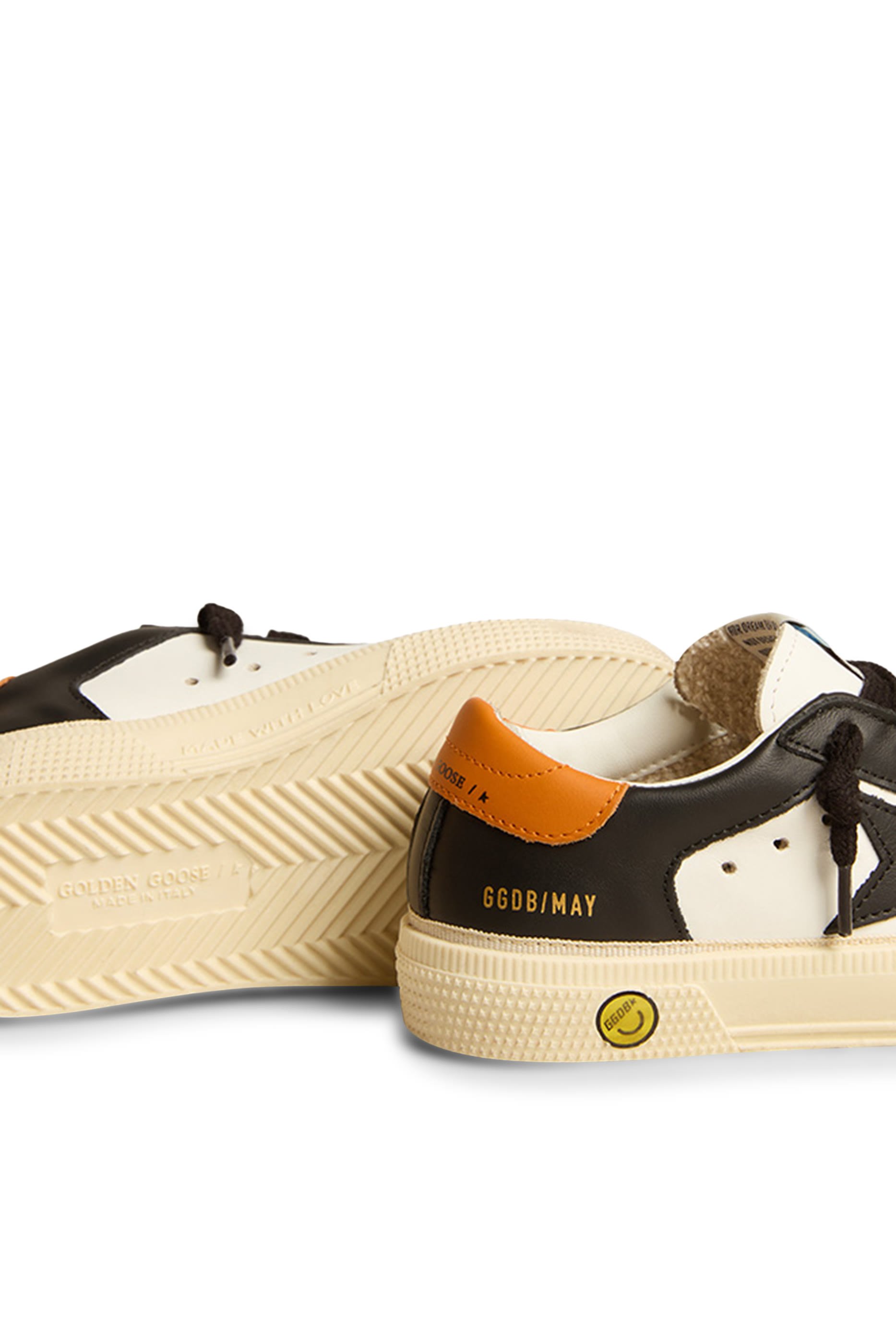 سنيكرز ماي جلد للأطفال