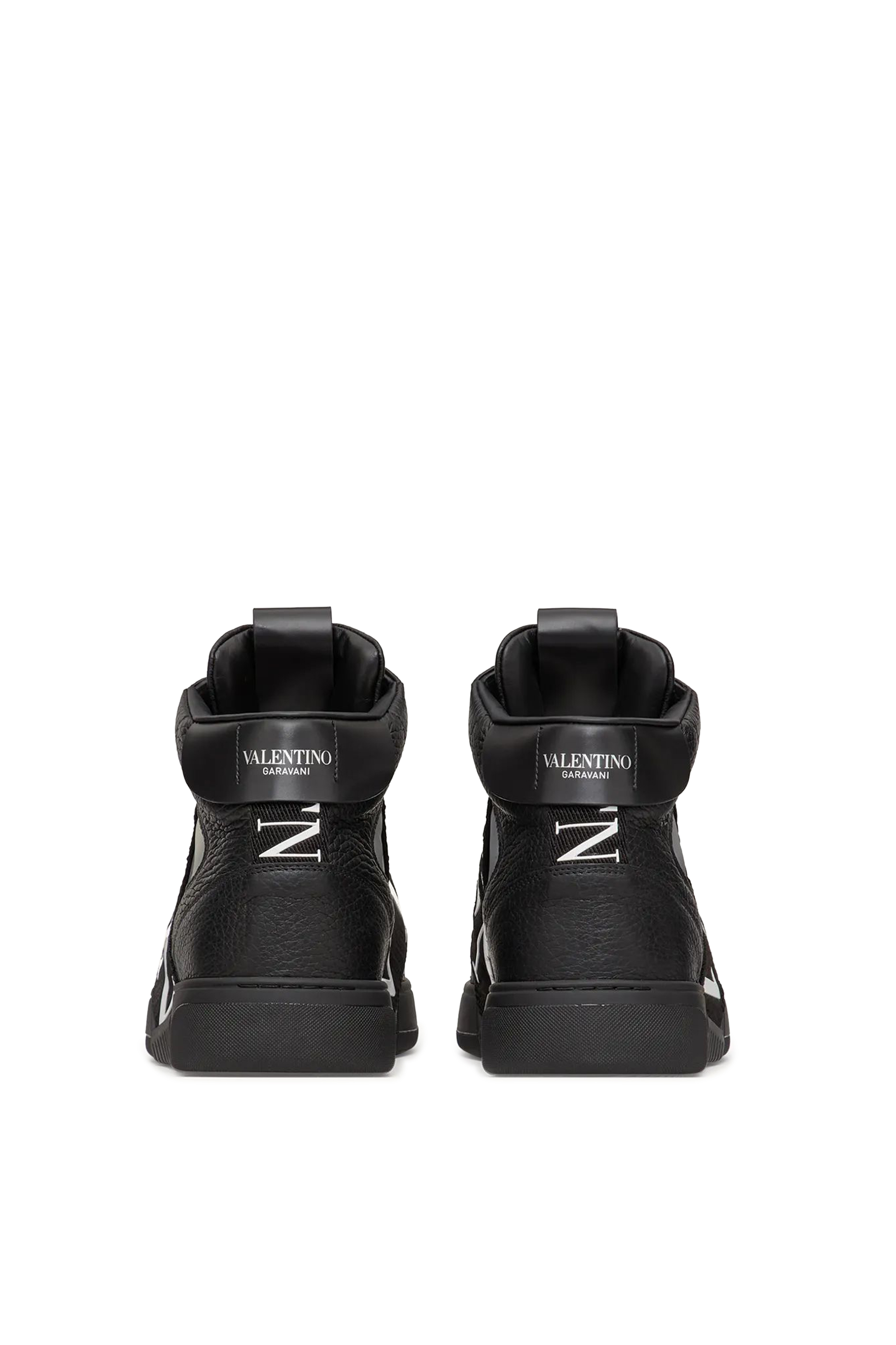 سنيكرز فالنتينو غارافاني جلد