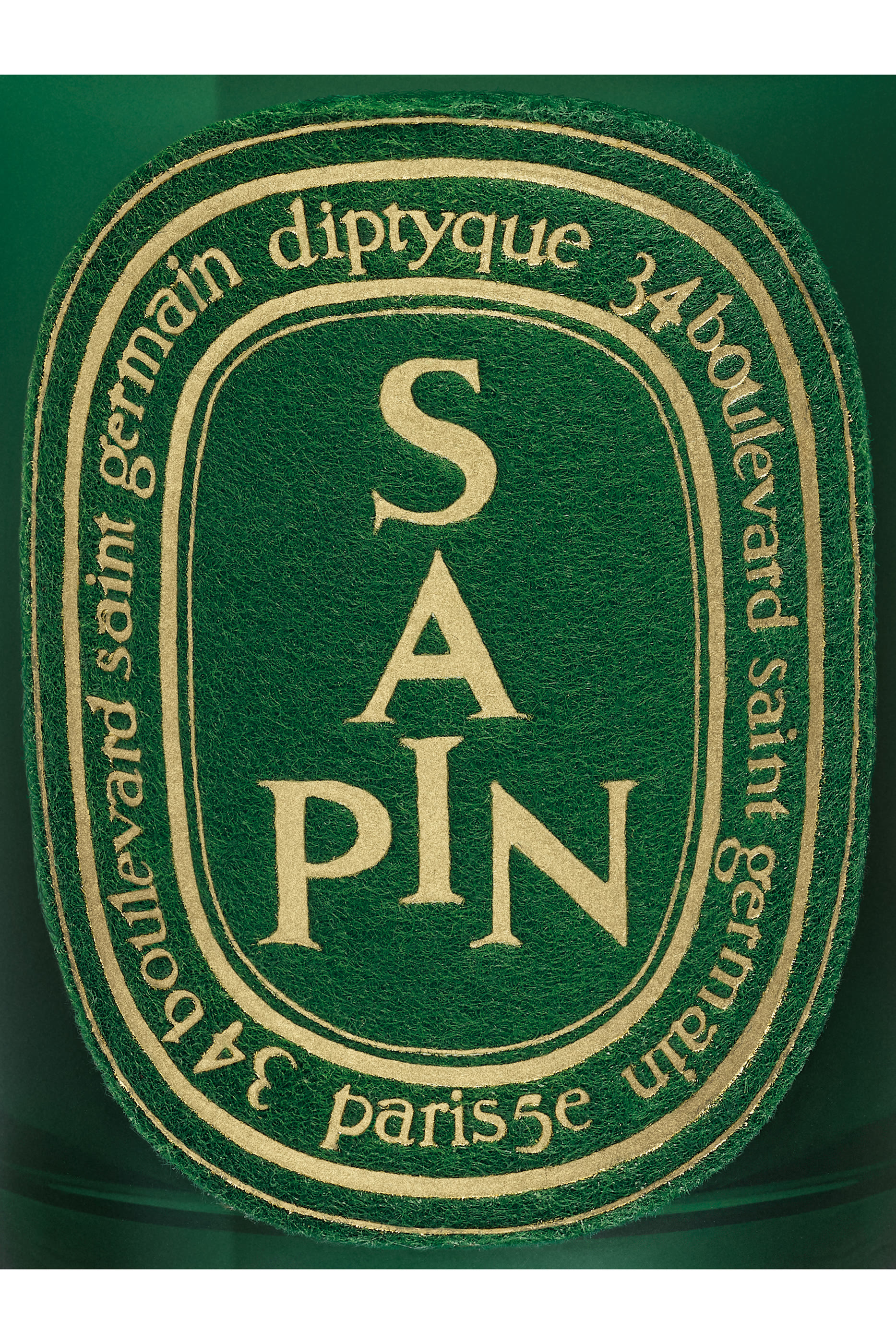 شمعة سابين معطرة بغطاء لباد - إصدار محدود ايه