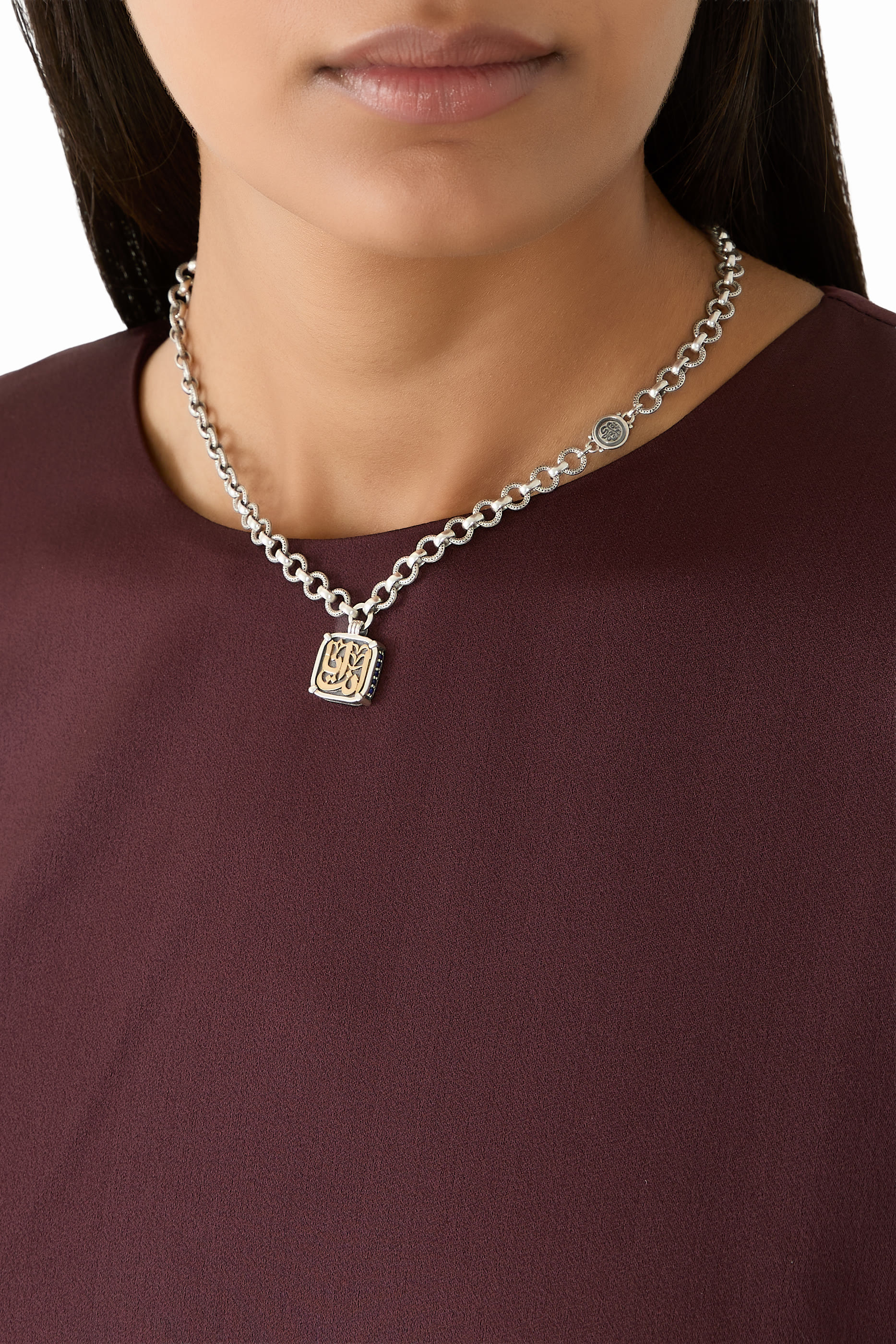 قلادة وي آر وان مرصعة بتوباز أزرق، فضة إسترلينية وذهب أصفر عيار 18