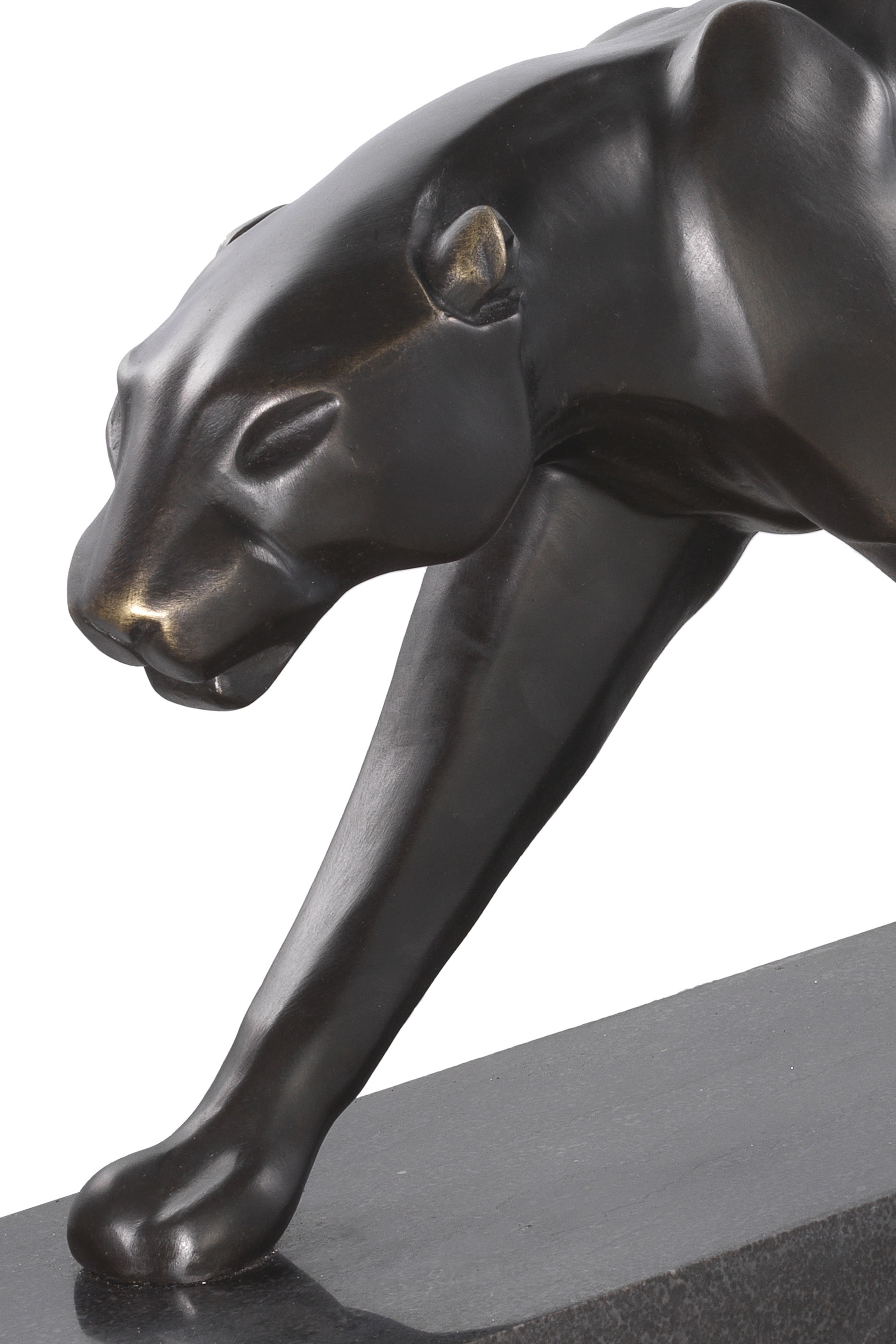 تمثال بتصميم فهد