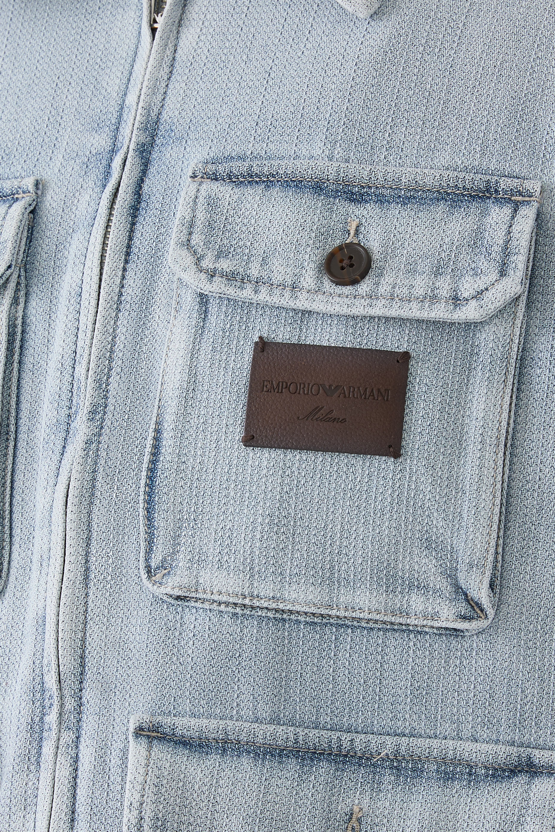 جاكيت دوبي بتأثير دنيم متعدد الجيوب