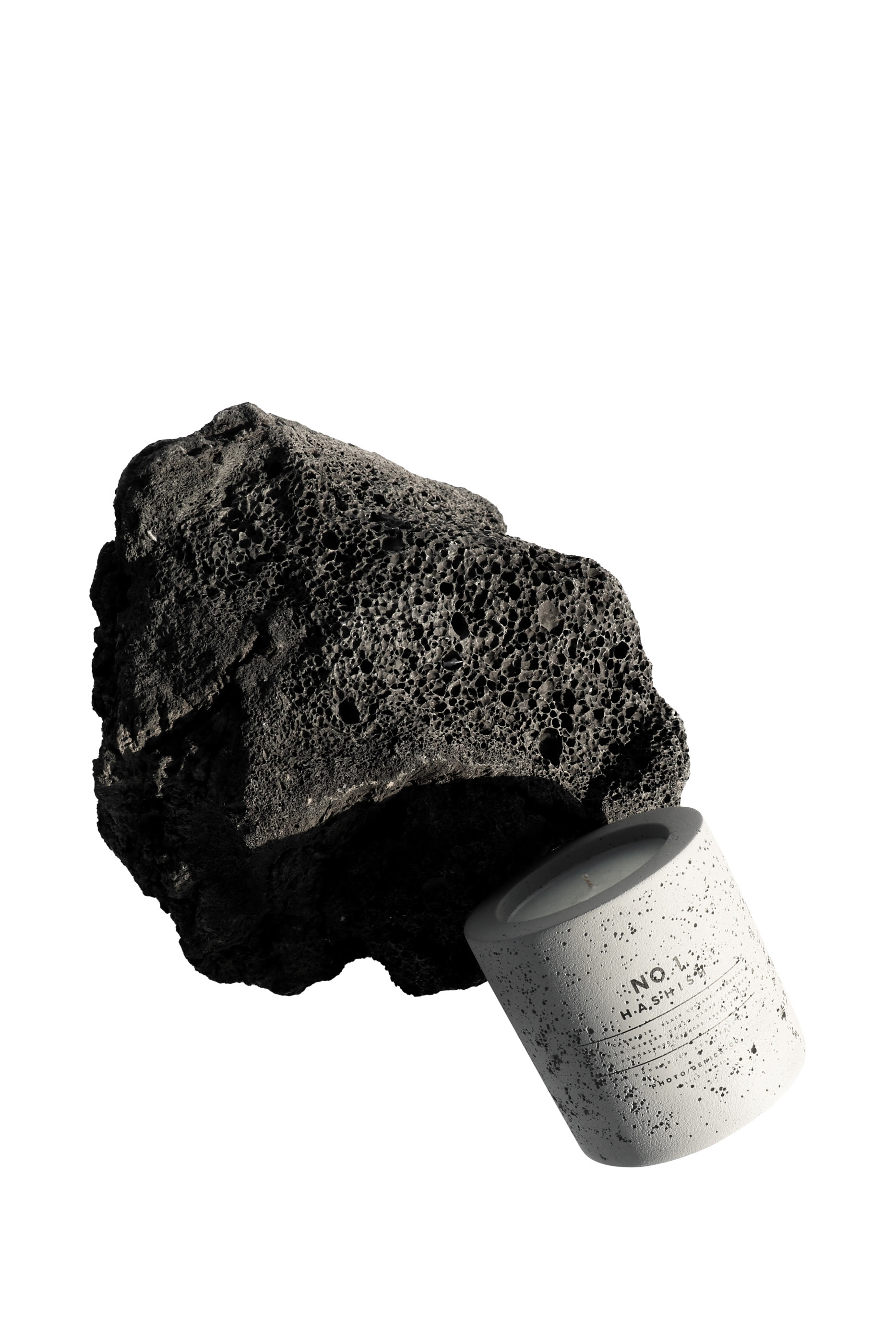 شمعة 1 في وعاء خرساني (هاشيش)