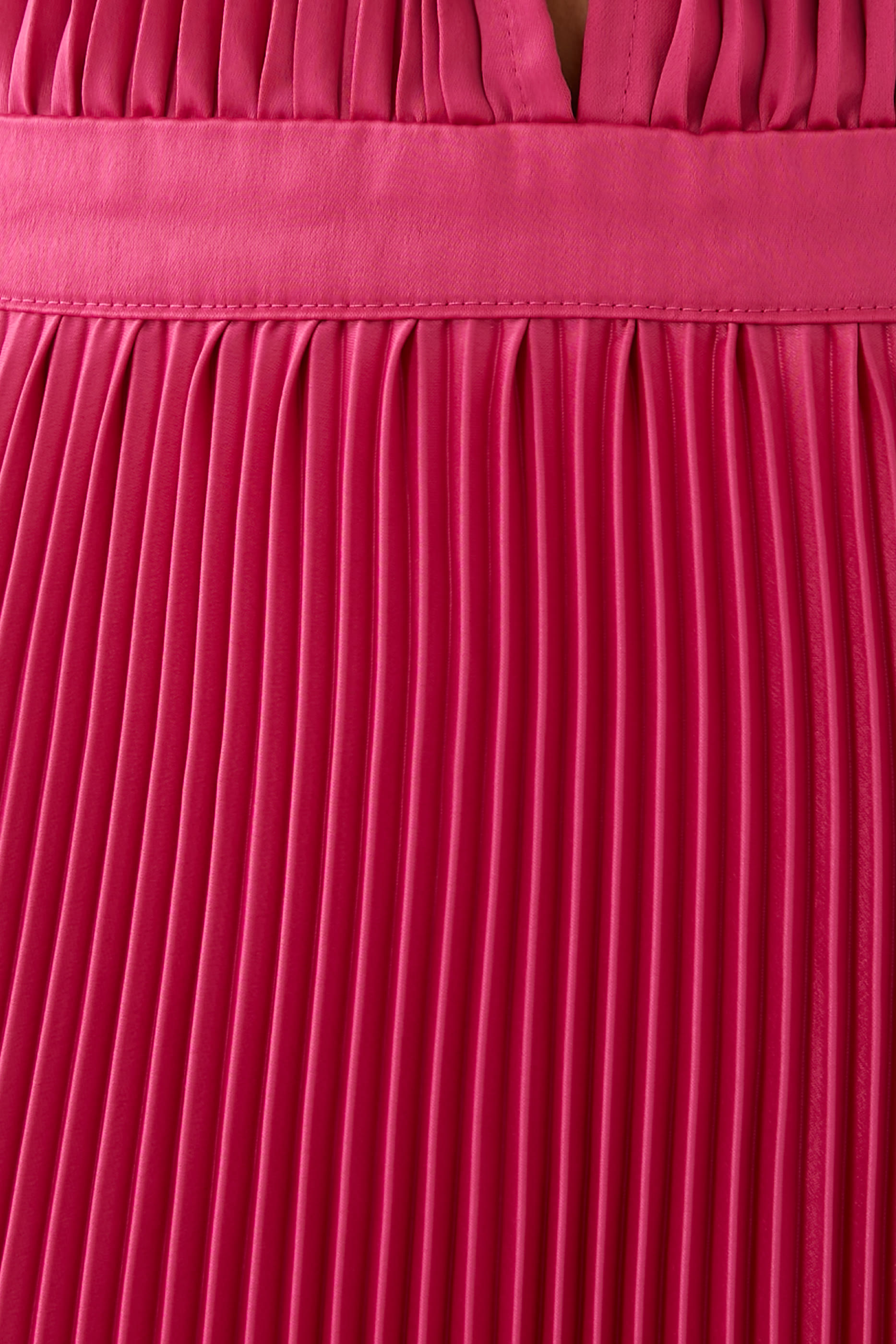 فستان سهرة إيليت بطيات