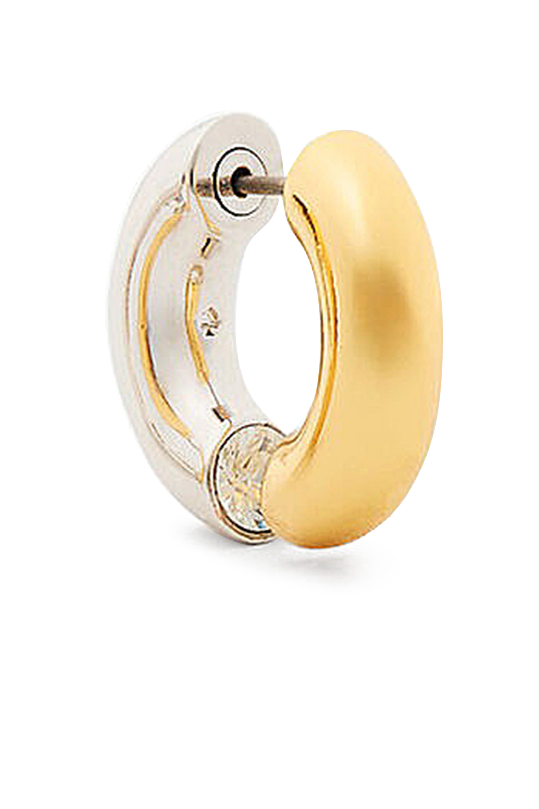 أقراط هاجي بتصميم متداخل مرصعة بأحجار زركونيا مكعبة، معدن مطلي ومشابك تيتانيوم