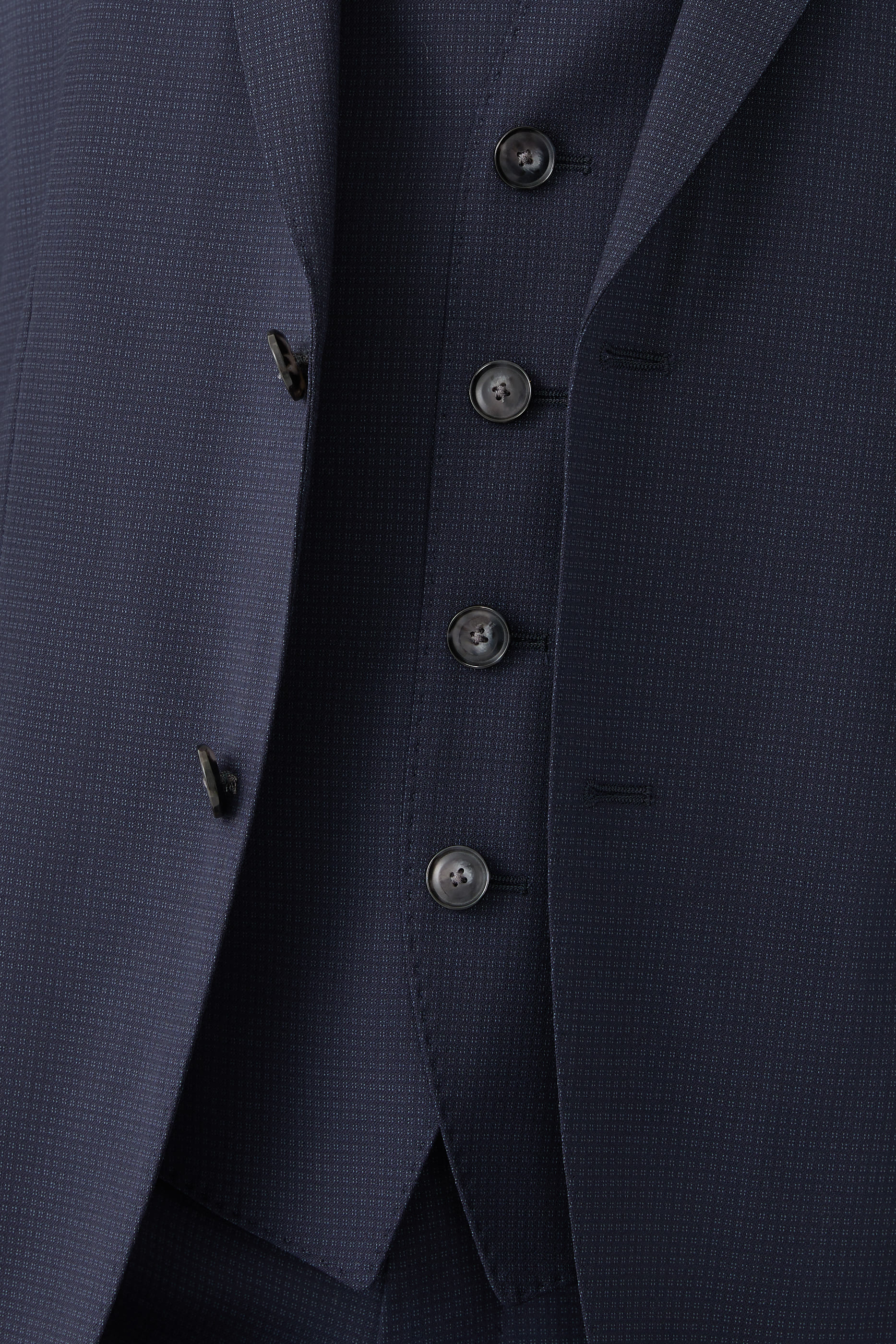 طقم بدلة اتش-هيوج ثلاث قطع