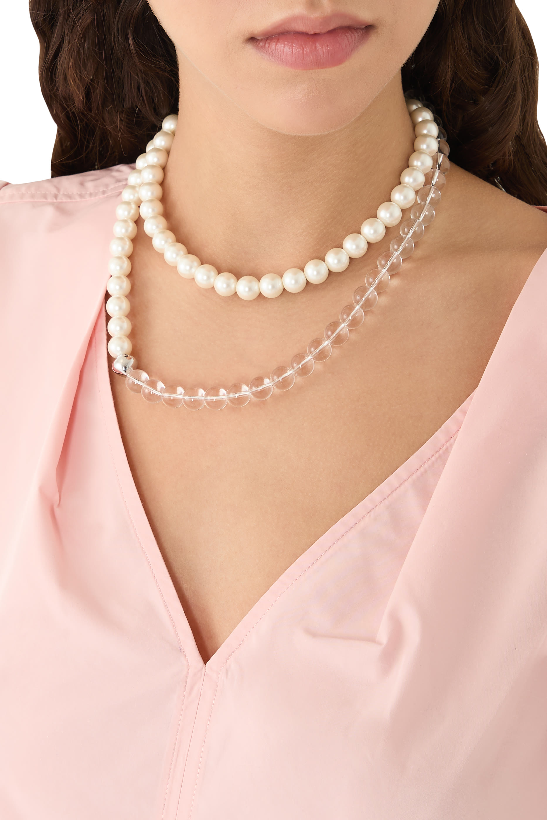 قلادة بلونين، معدن مطلي ومينا