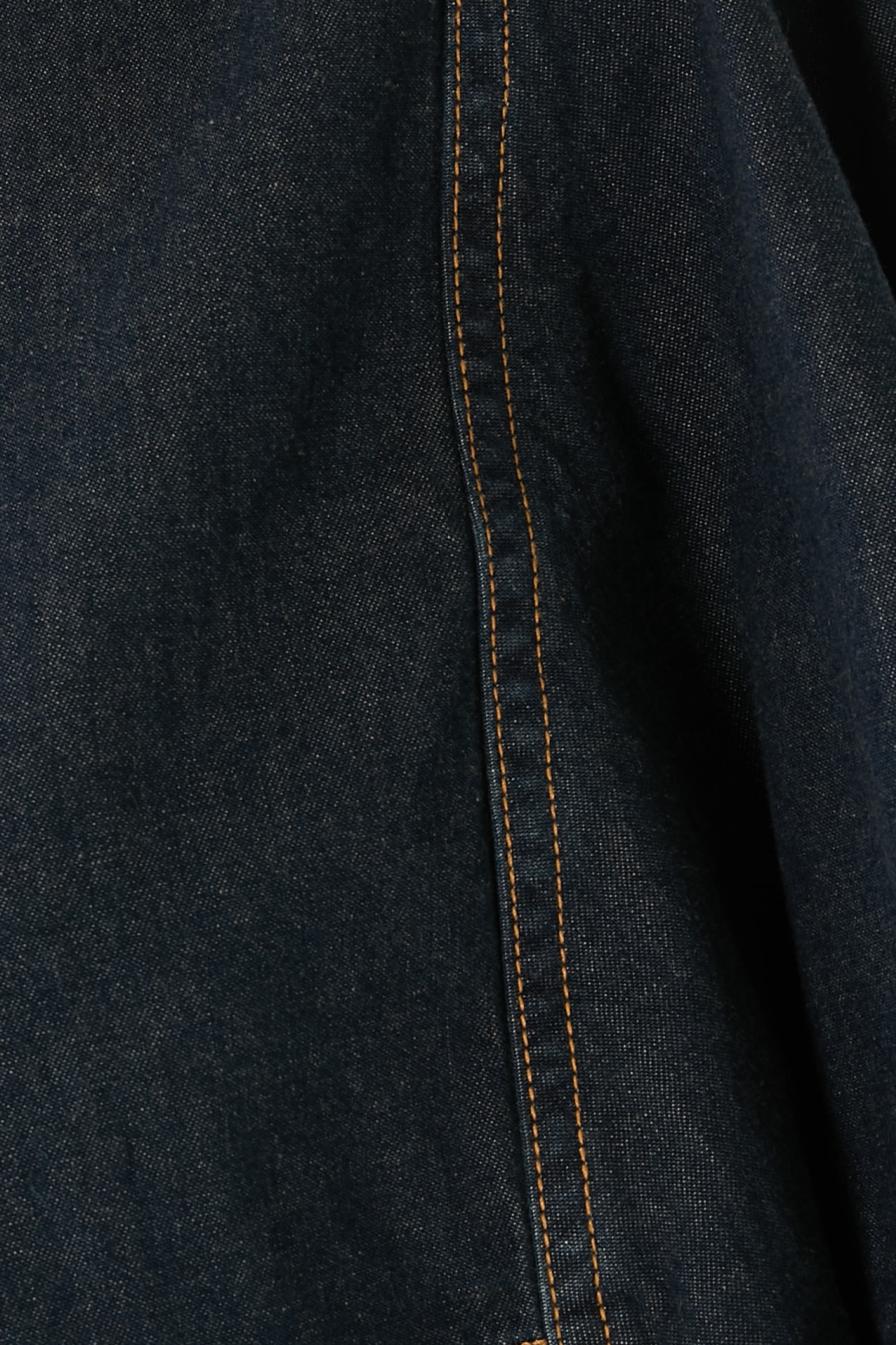 بلوزة هيبنوتيك بنمط كاب دنيم