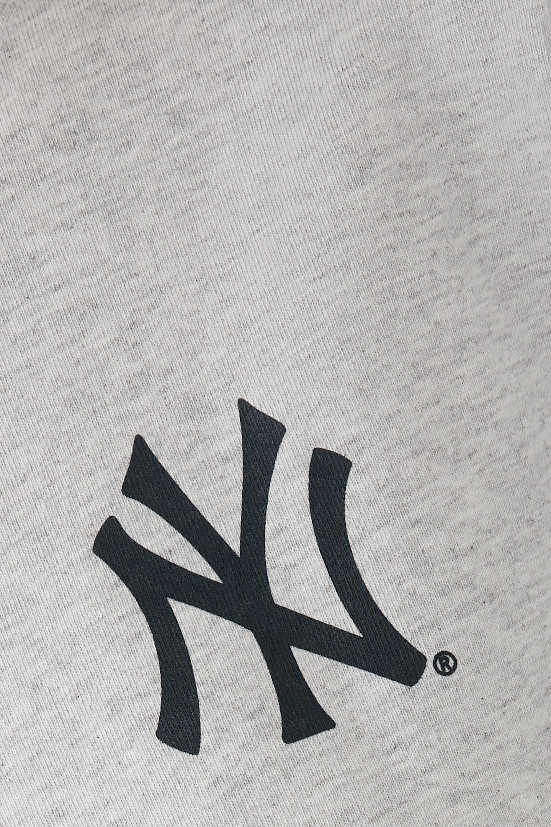 سويت شيرت شامبيونز بياقة ضيقة