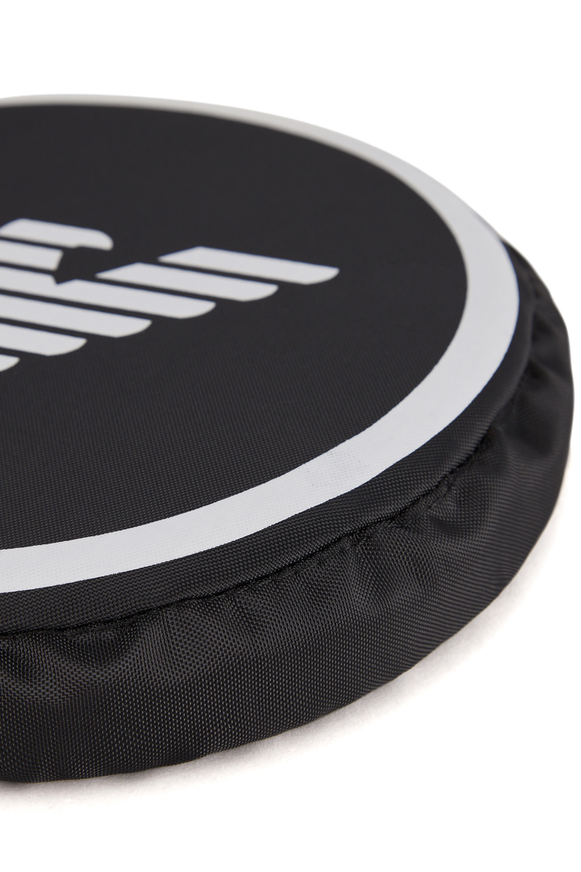 فريسبي بشعار النسر