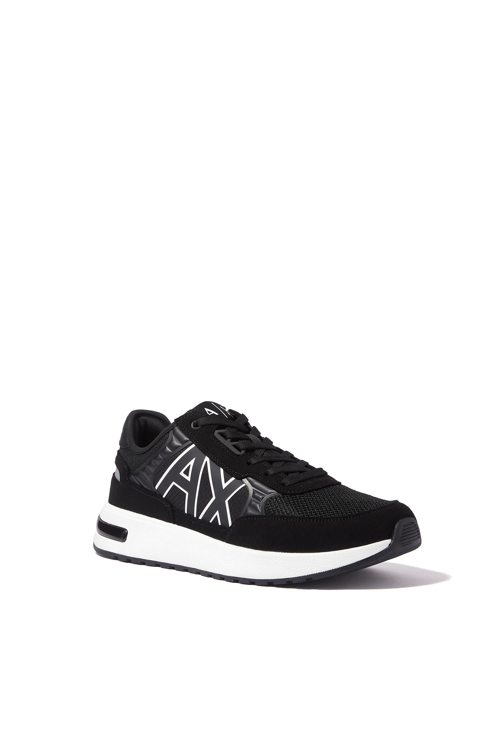 سنيكرز بشعار ثلاثي الأبعاد