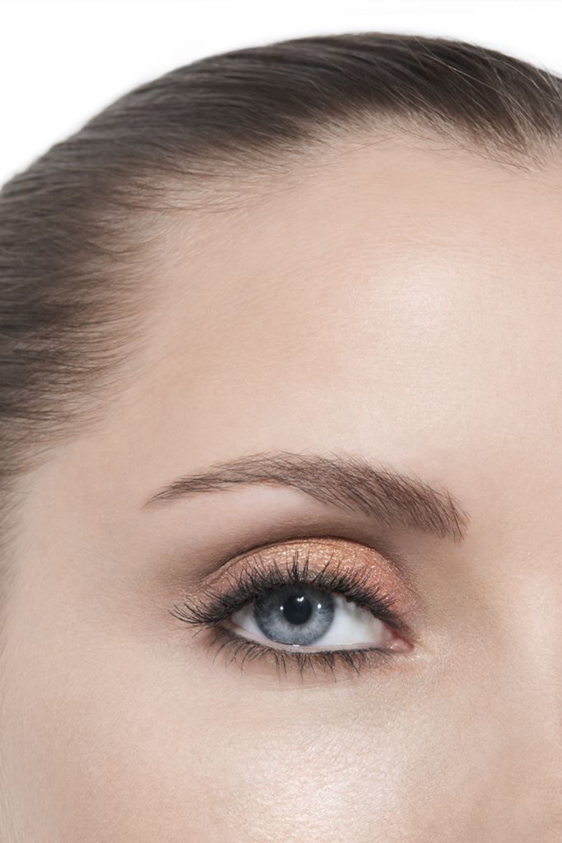 مستحضرات تظليل الجفون لإشراقة صحية وطبيعية LES BEIGES PALETTE REGARD
