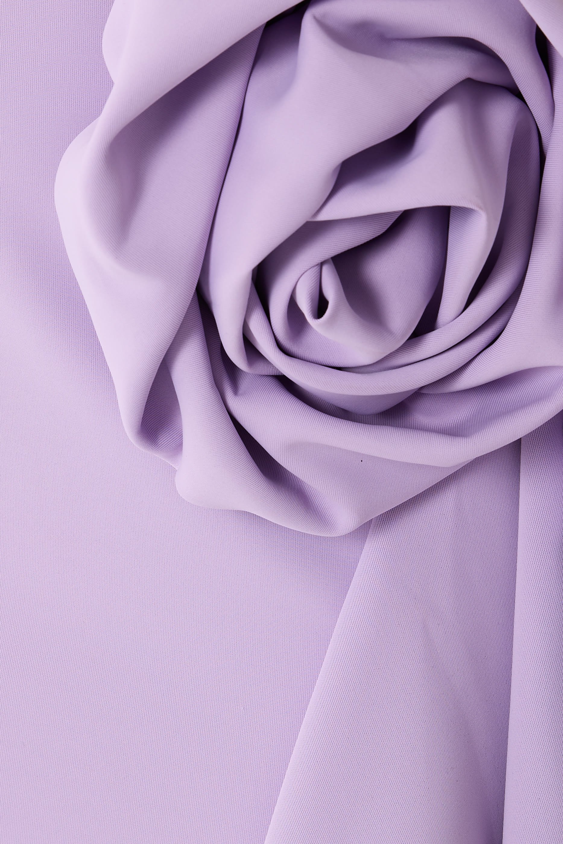 فستان سهرة بلا أكمام