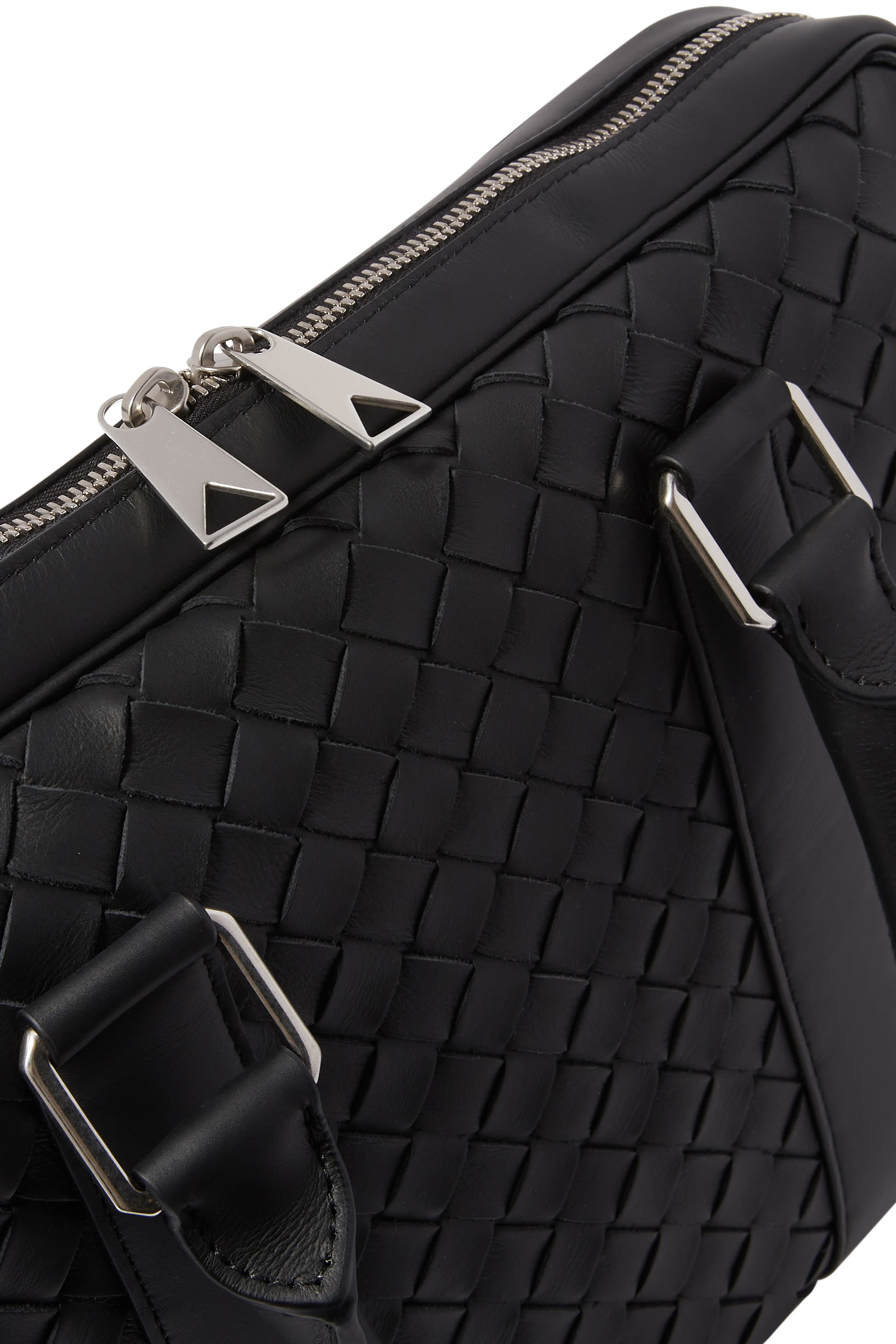 حقيبة رسمية كلاسيكية بتصميم مجدول