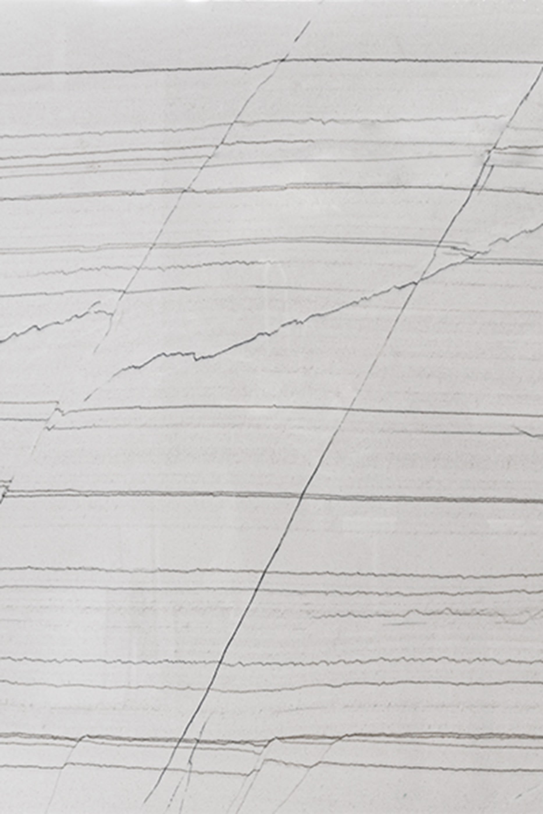 سوار بشعار الماركة